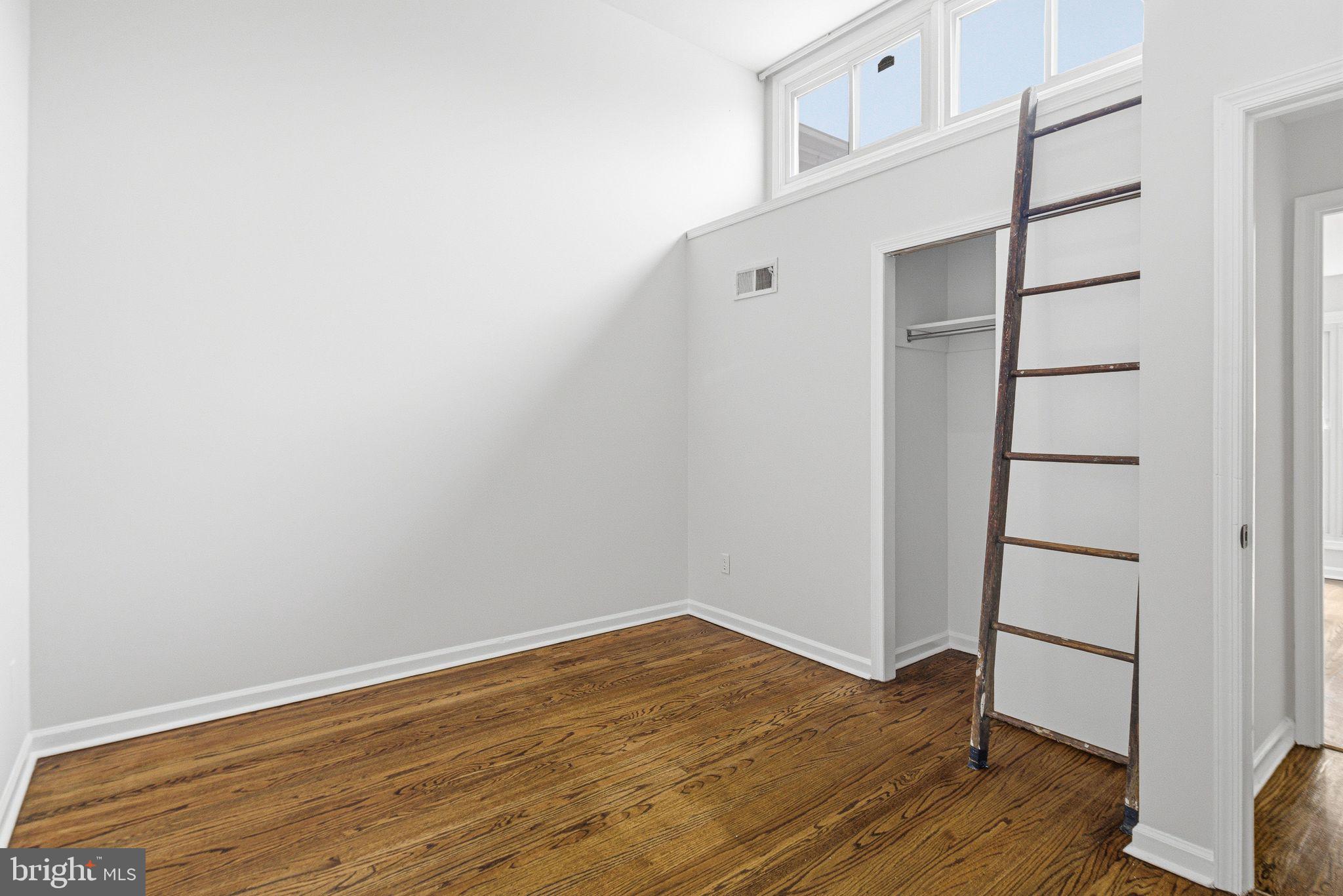 WASHINGTON SQ WEST - Residential