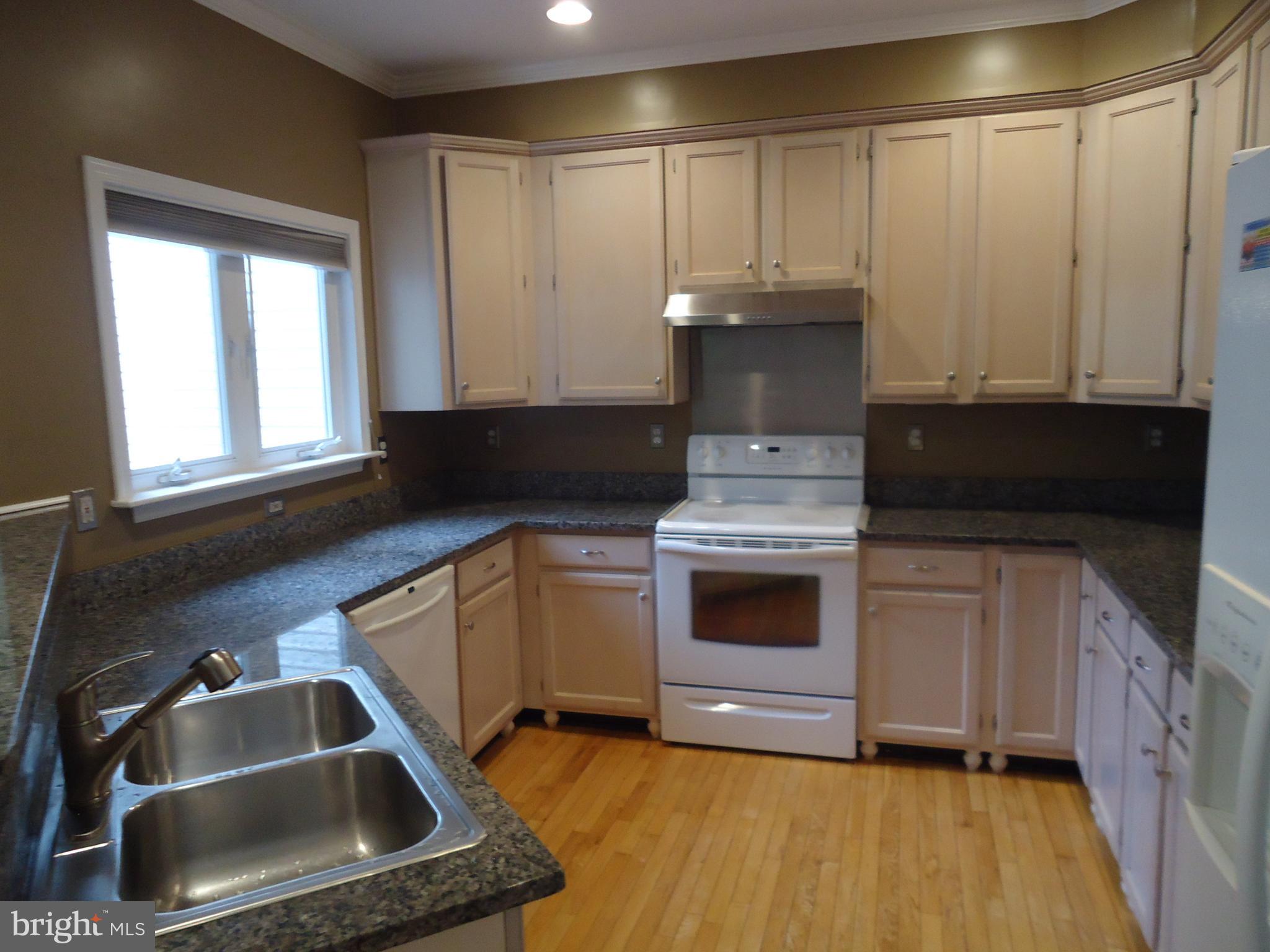 POTOMAC HUNT - Residential