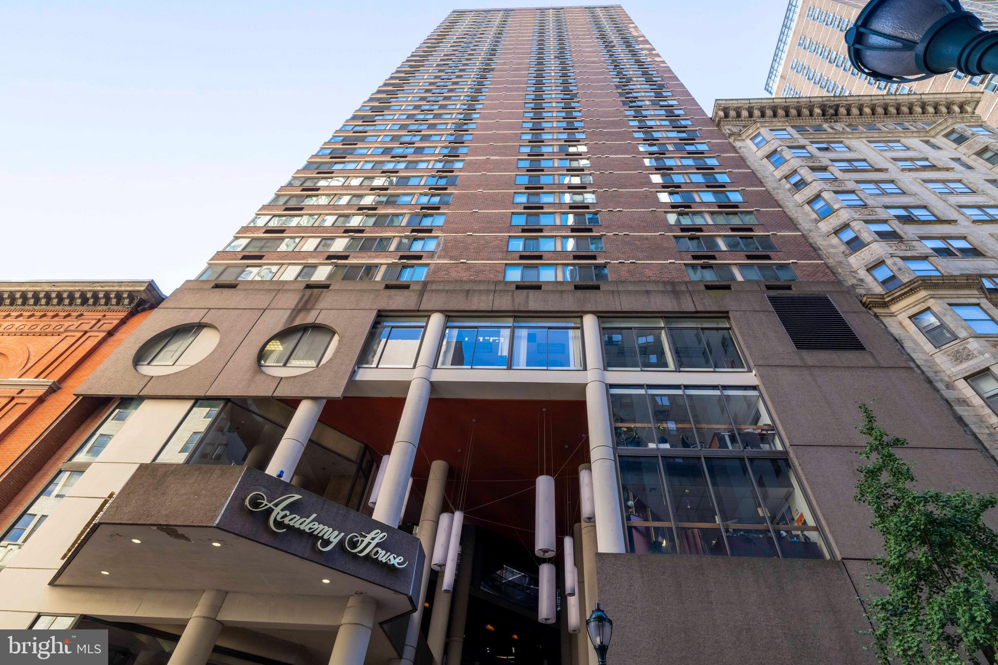 1420 LOCUST STREET 11C
