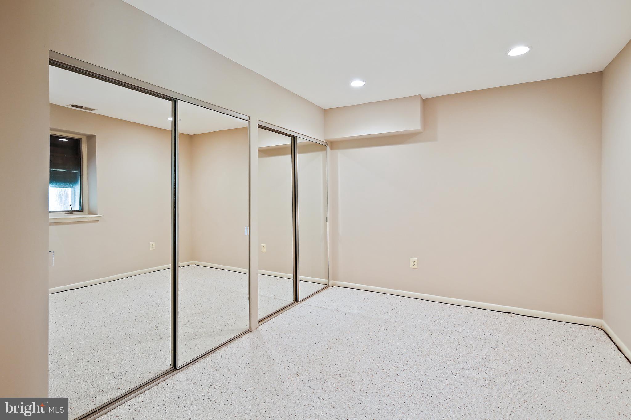 VILLAGE OF HICKORY RIDGE - Residential