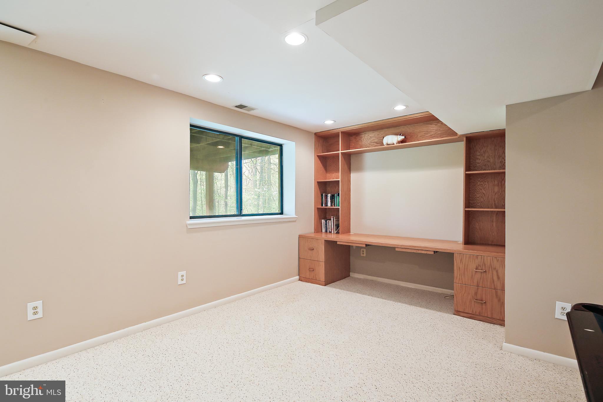 VILLAGE OF HICKORY RIDGE - Residential