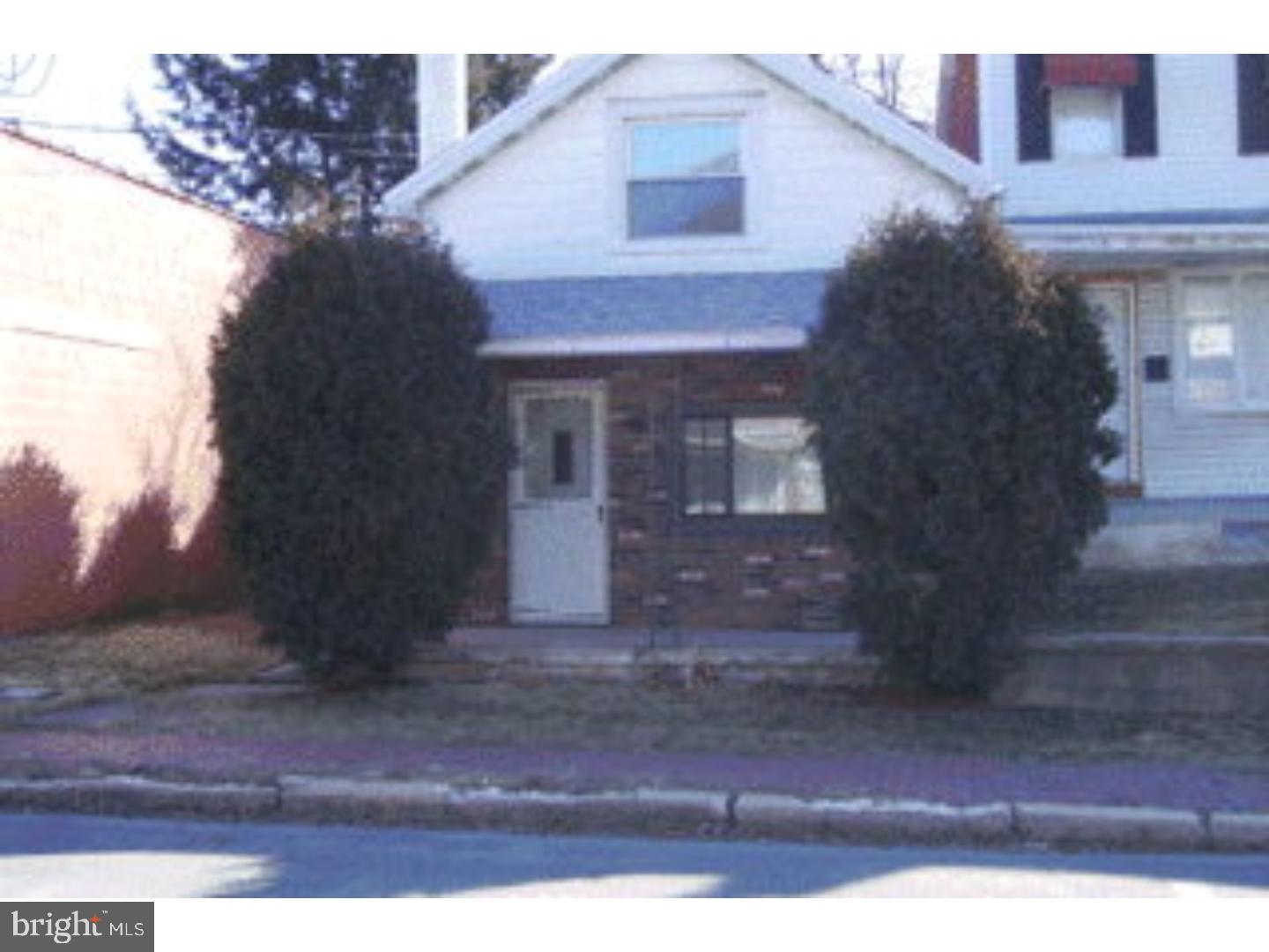 IS MUCH LARGER THAN IT LOOKS FROM OUTSIDE, LARGE LEVEL LOT. EXTERIOR IN GOOD REPAIR, INTERIOR NEEDS TLC. COAL STOVE IN LIVING ROOM, 2 STAIRWAYS TO 2ND FLOOR. Color: WHITE Amp: 200