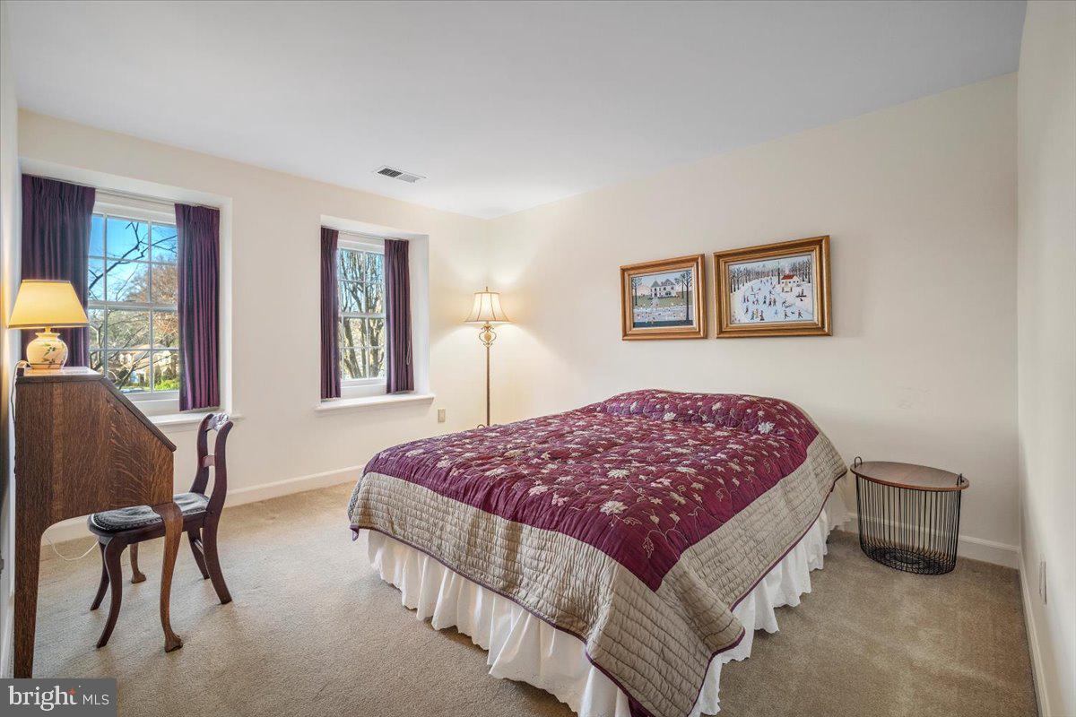 INVERNESS WOODS - Residential