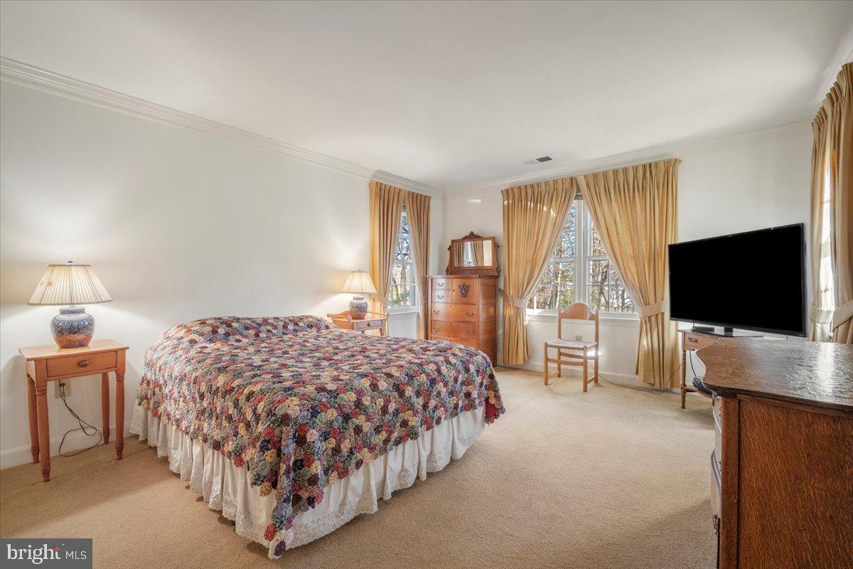 INVERNESS WOODS - Residential