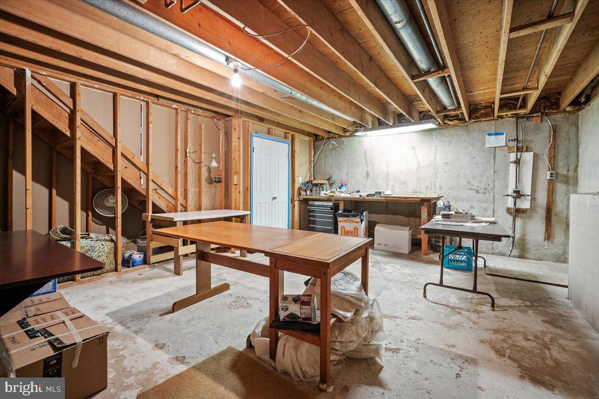 INVERNESS WOODS - Residential