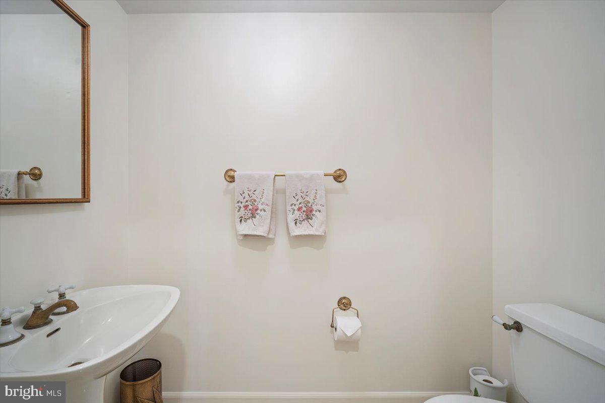 INVERNESS WOODS - Residential