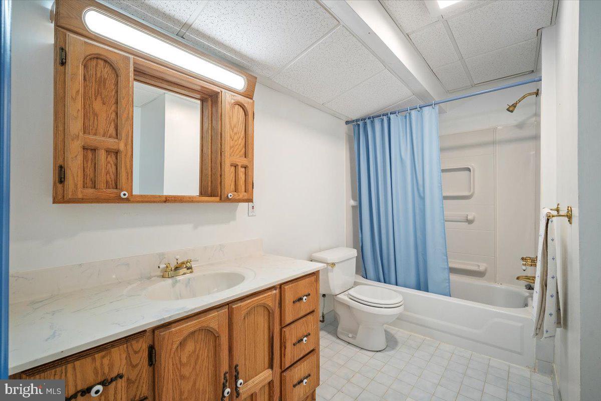 INVERNESS WOODS - Residential