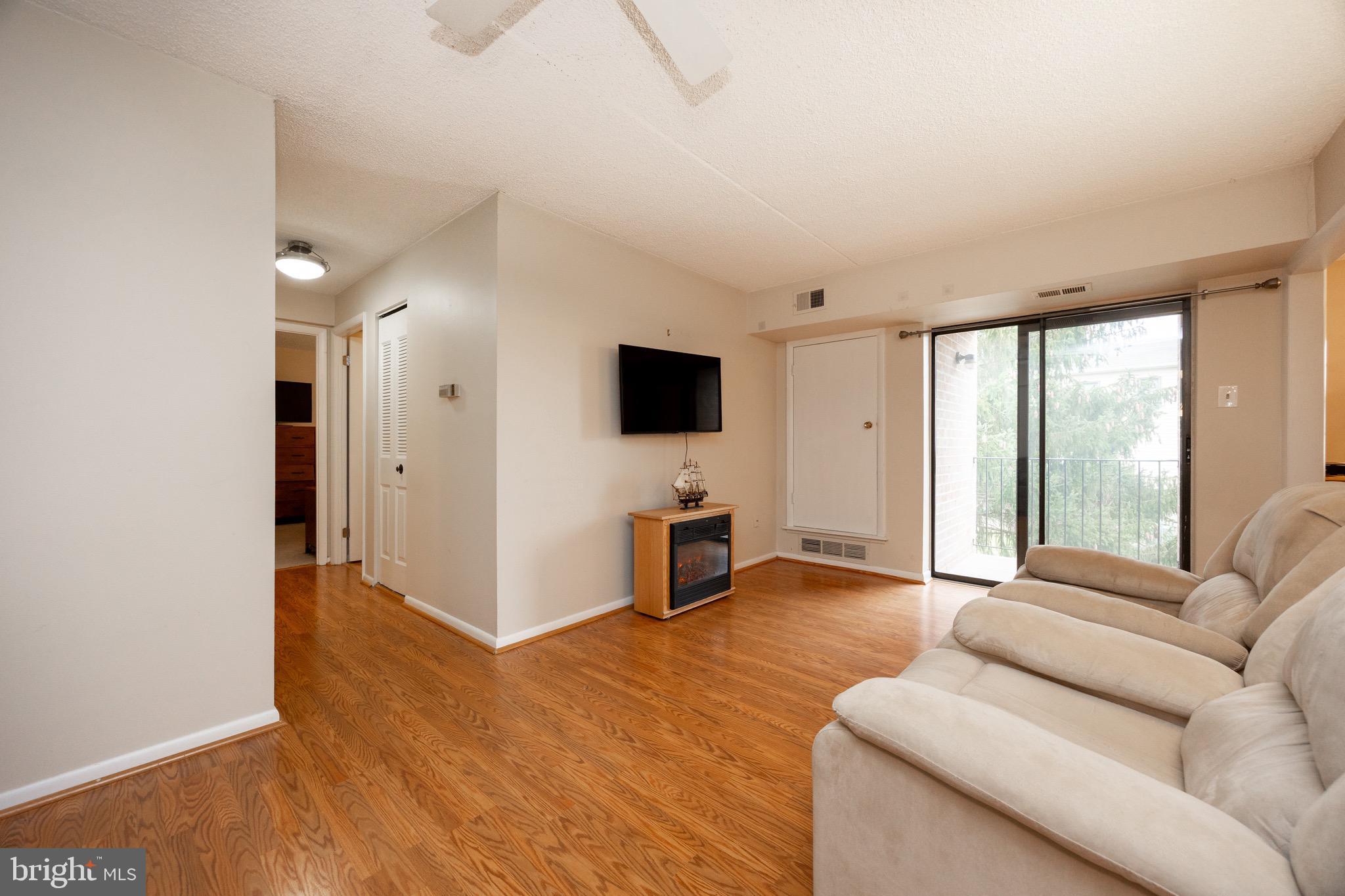 3015 VALLEY DRIVE 3015