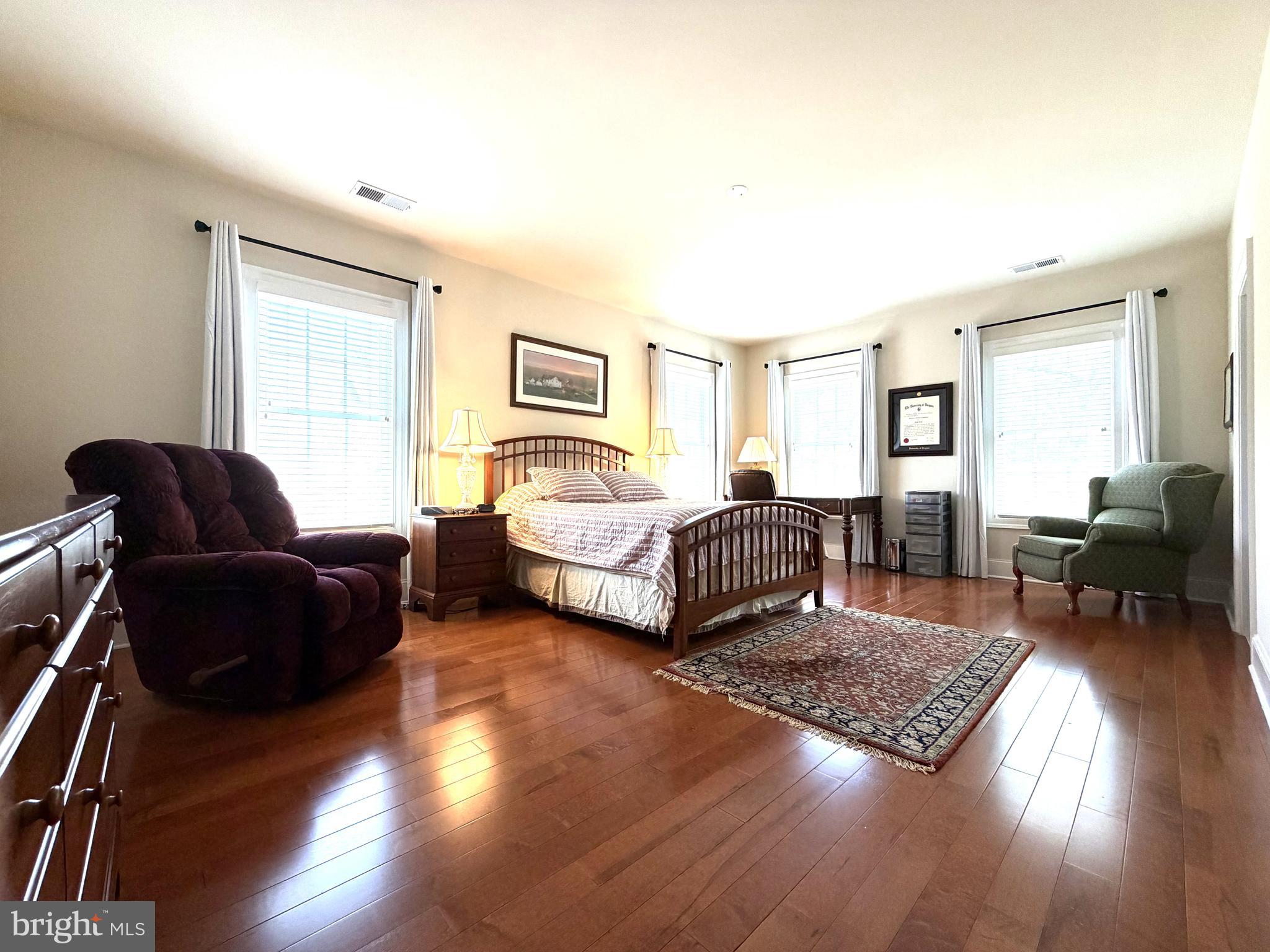 BROYHILLS MCLEAN ESTATES - Residential
