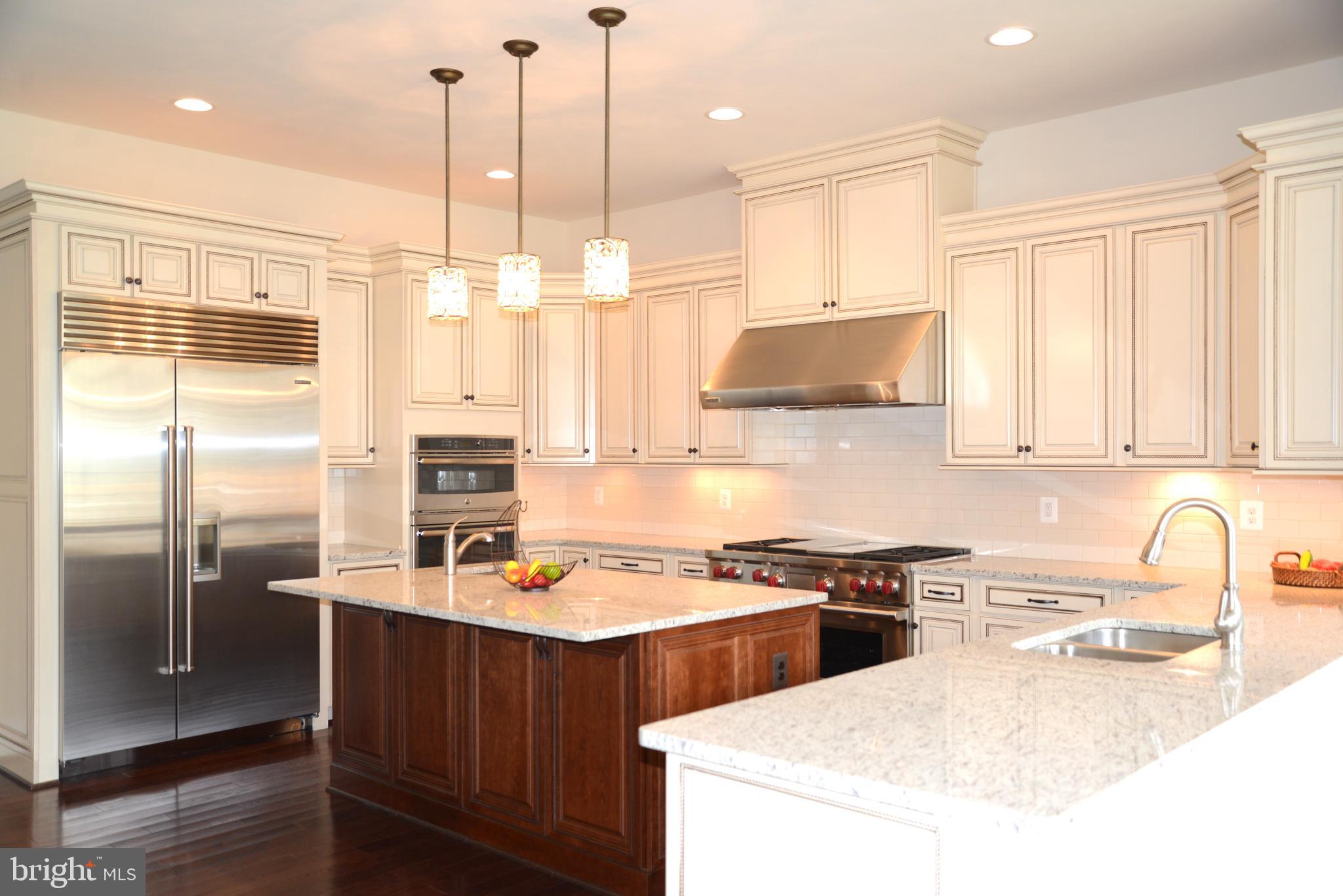 BROYHILLS MCLEAN ESTATES - Residential
