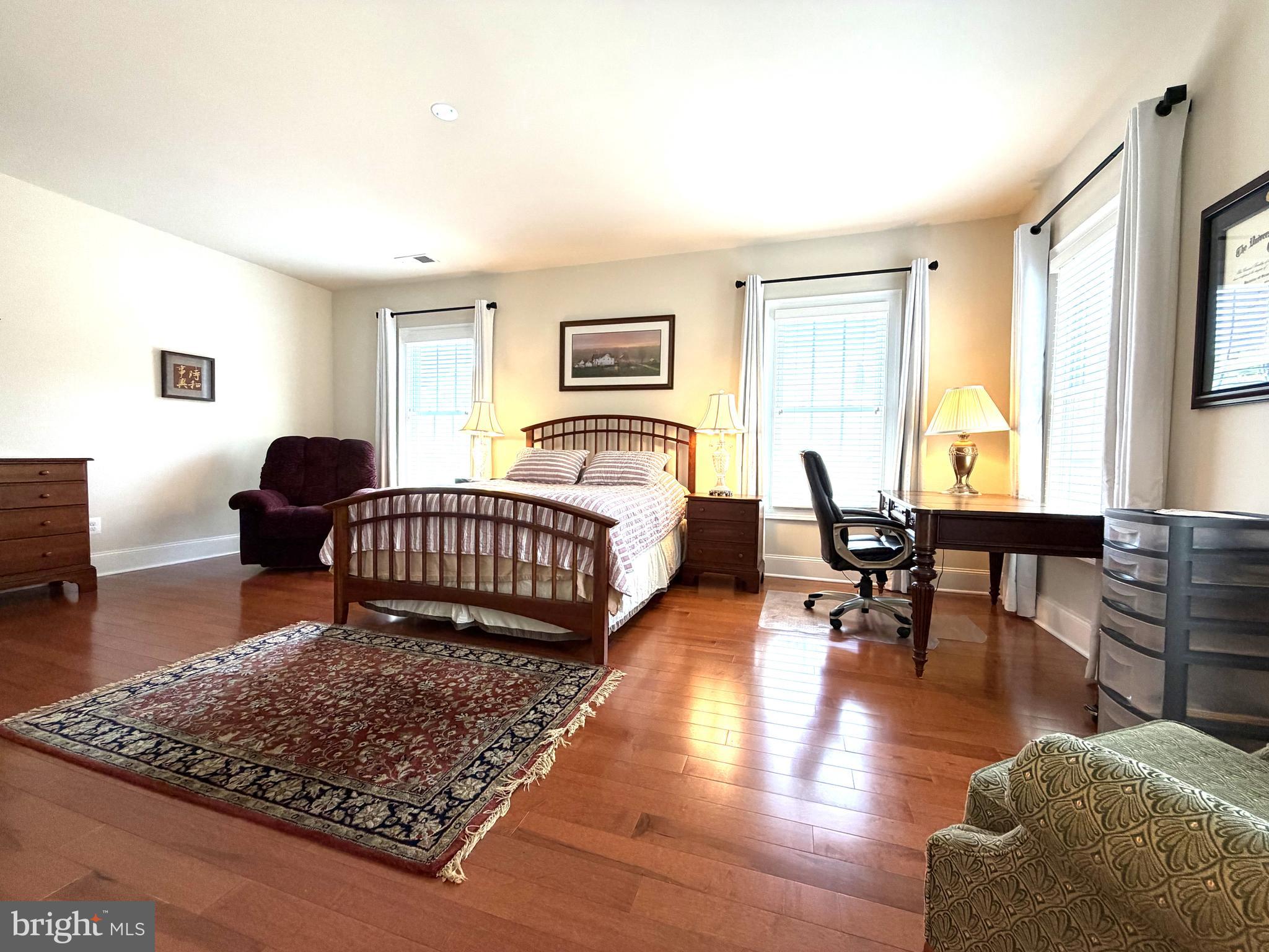 BROYHILLS MCLEAN ESTATES - Residential