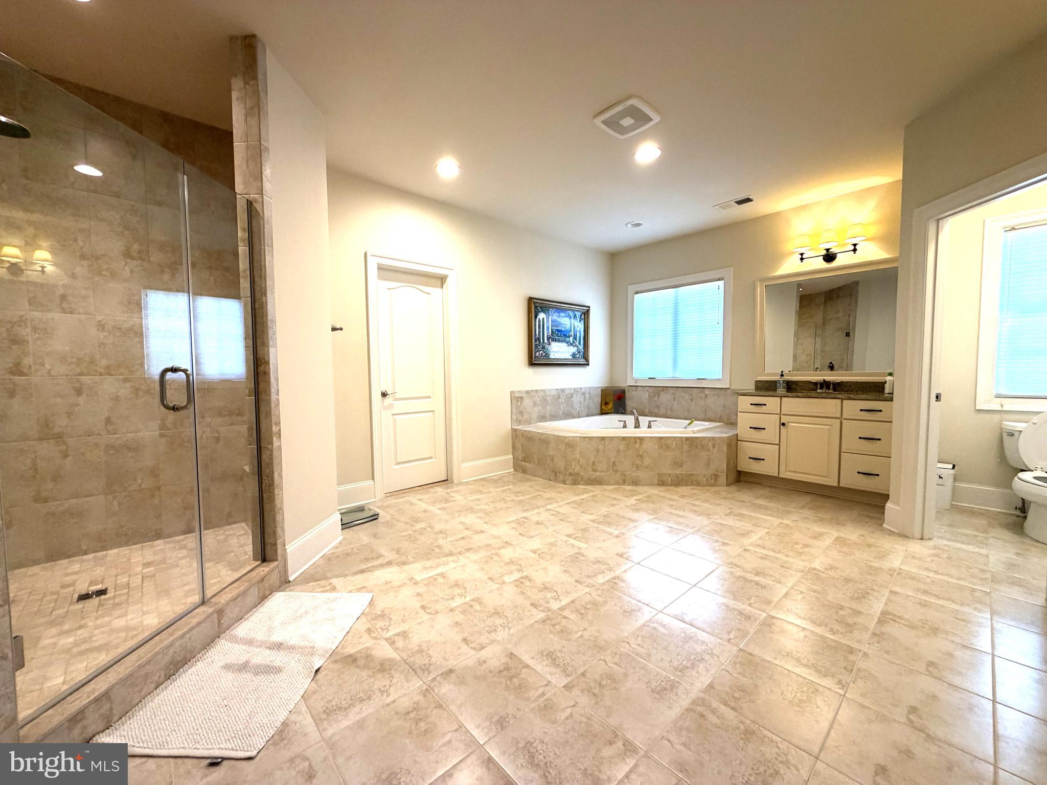 BROYHILLS MCLEAN ESTATES - Residential