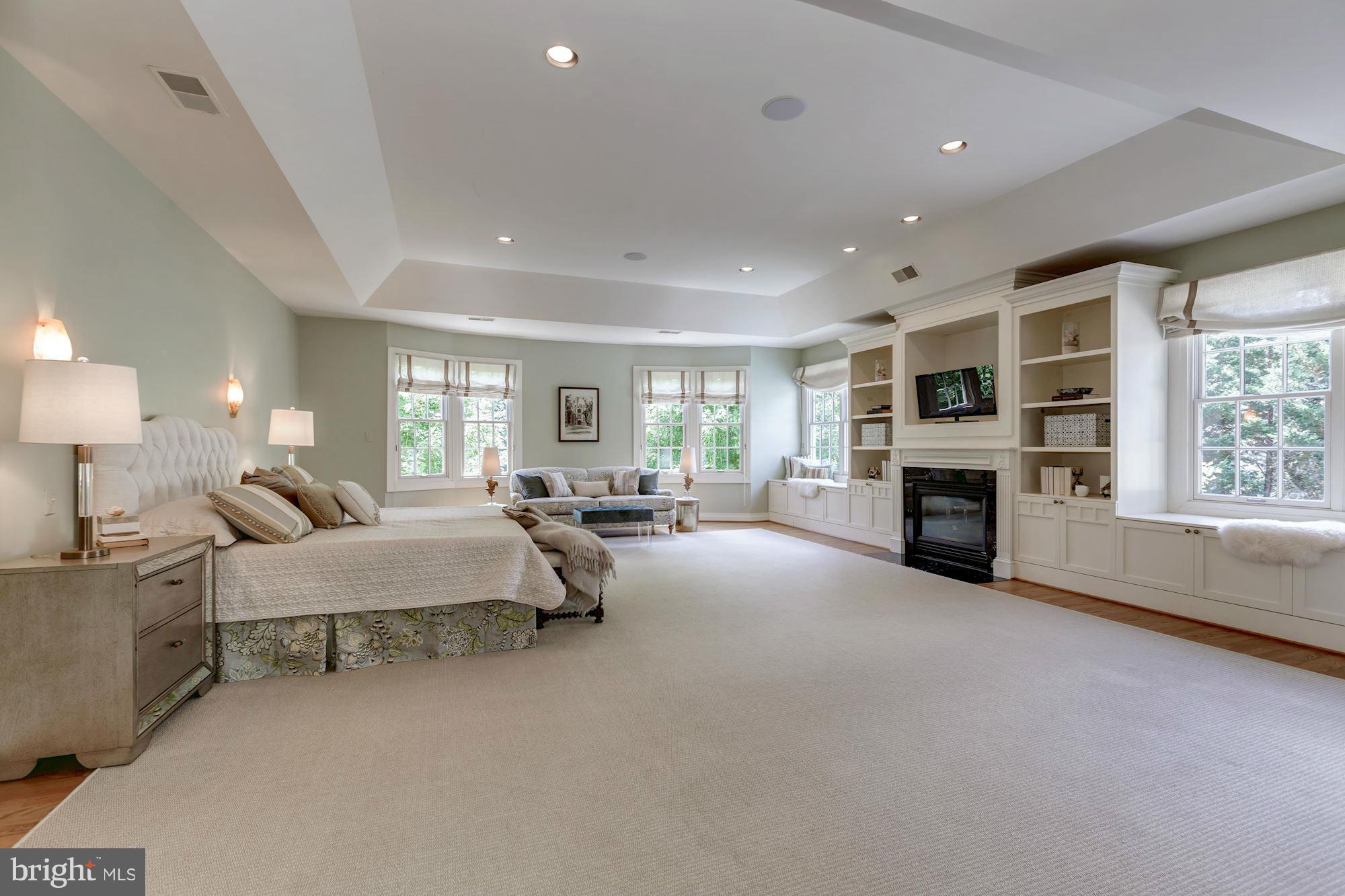 BRYAN POND - Residential