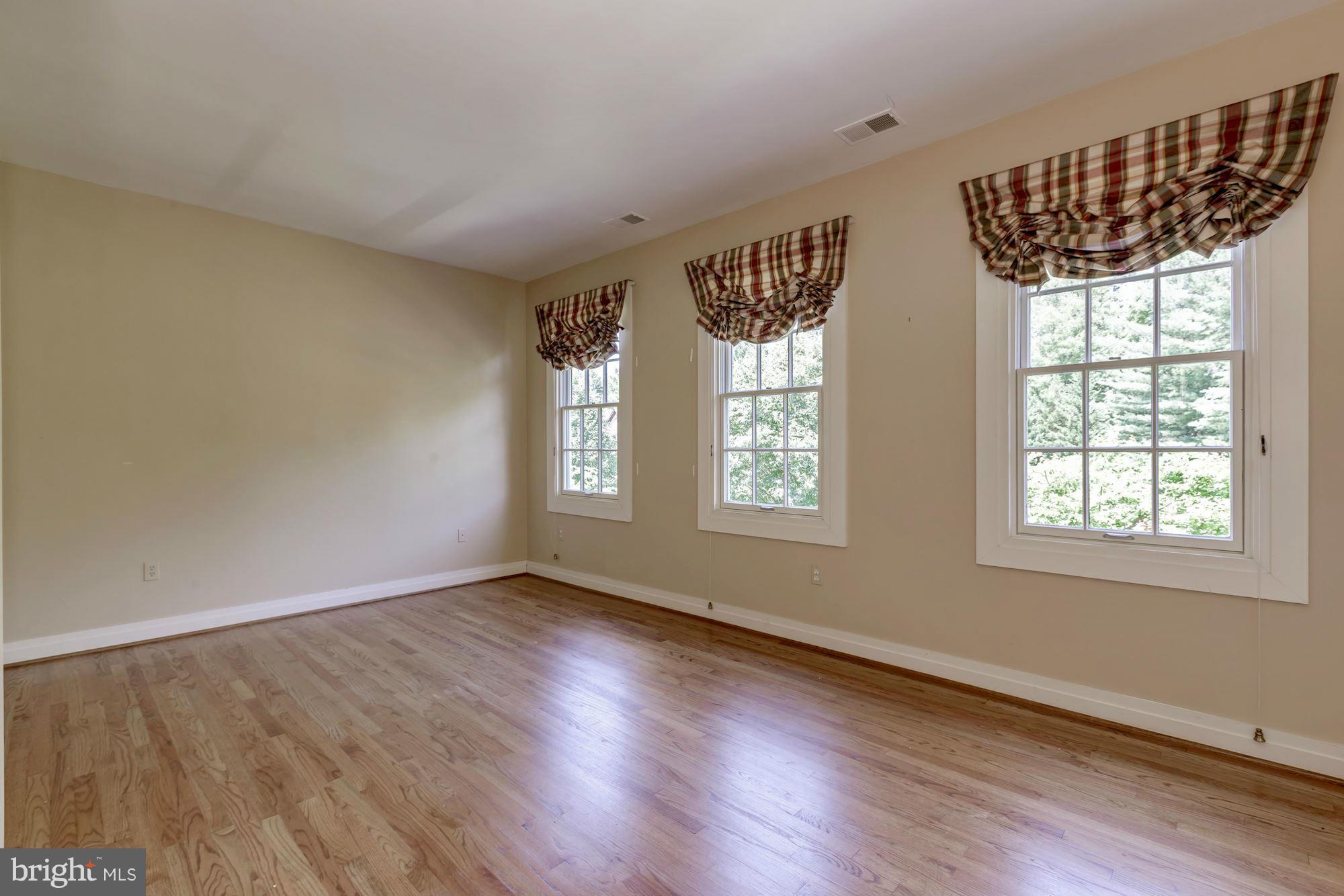 BRYAN POND - Residential