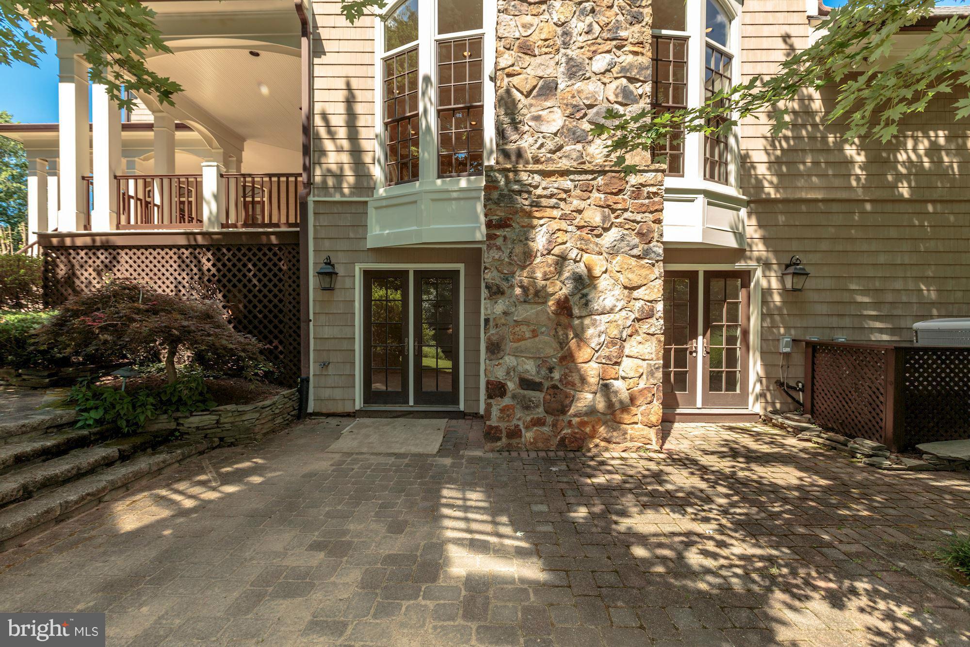 BRYAN POND - Residential