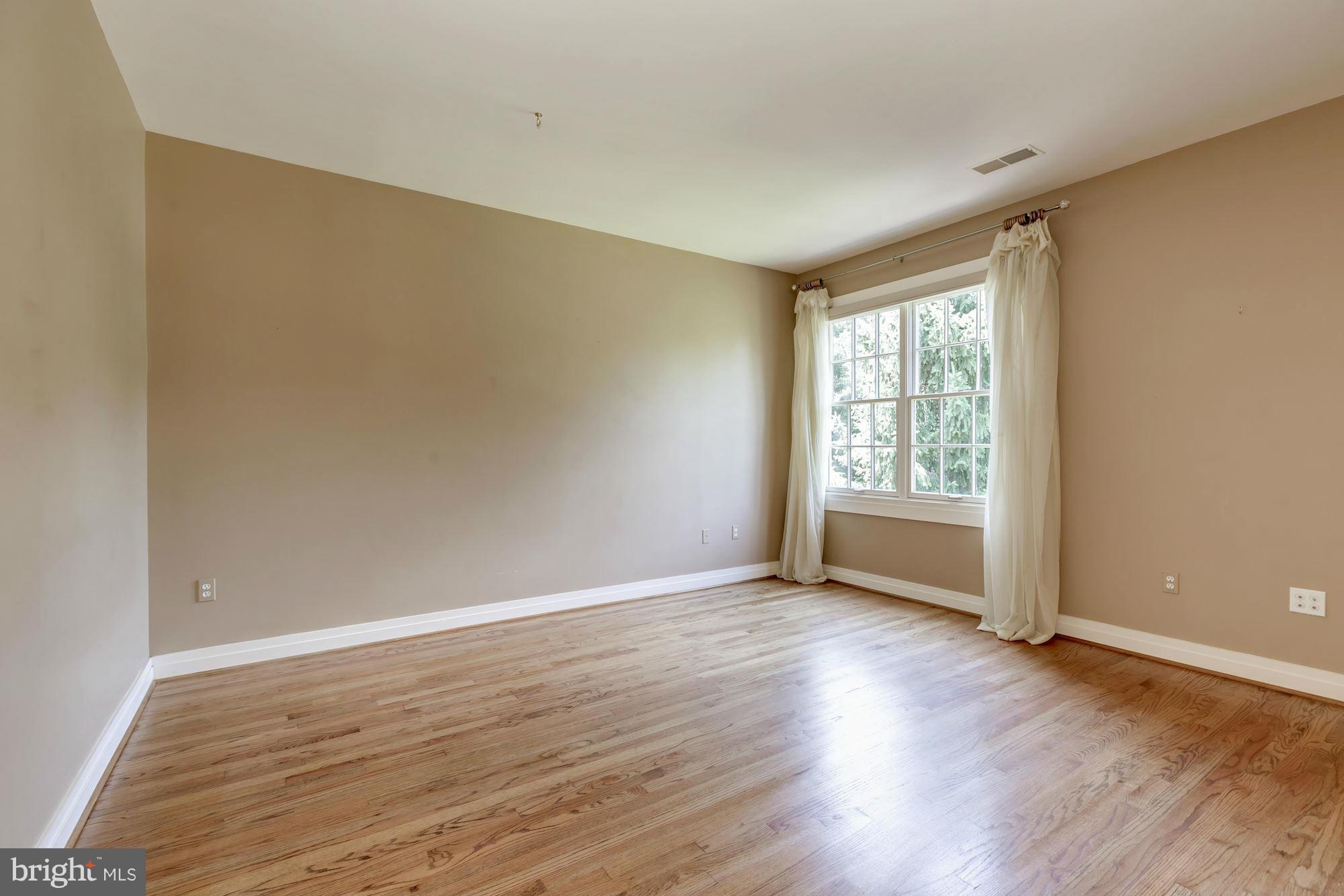 BRYAN POND - Residential