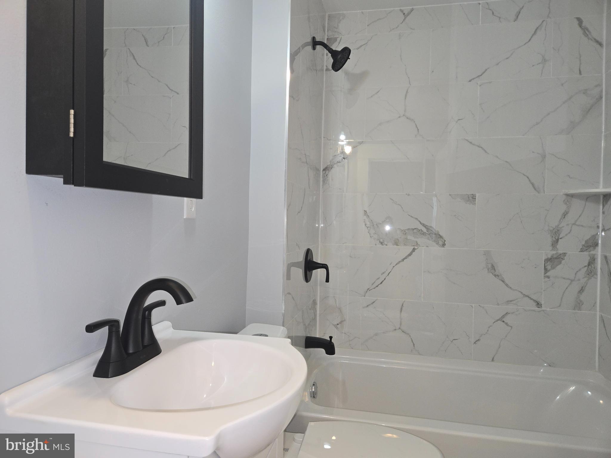 LAURAVILLE HISTORIC DISTRICT - Residential Lease