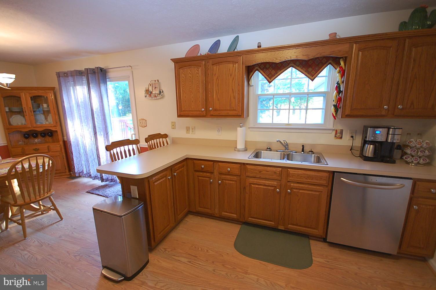 WHISPERING FALLS - Residential