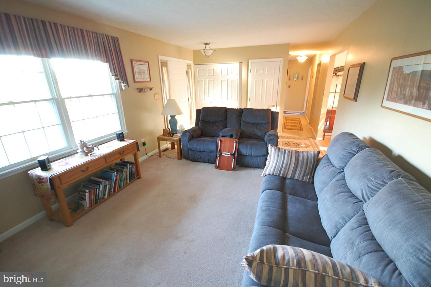 WHISPERING FALLS - Residential