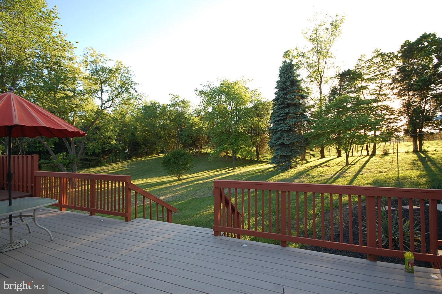 WHISPERING FALLS - Residential