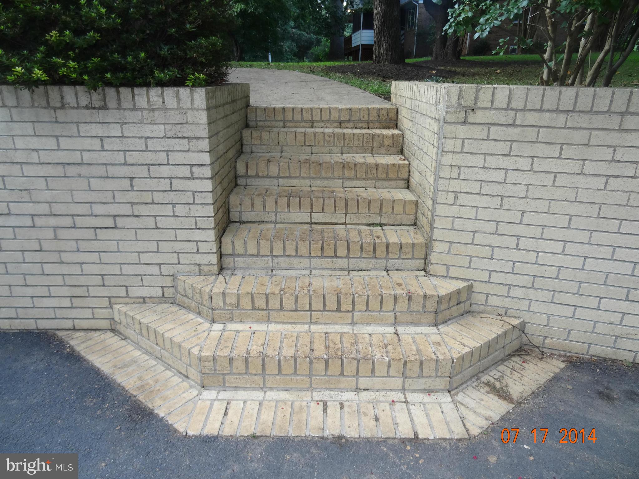 DAVIS FORD - Residential