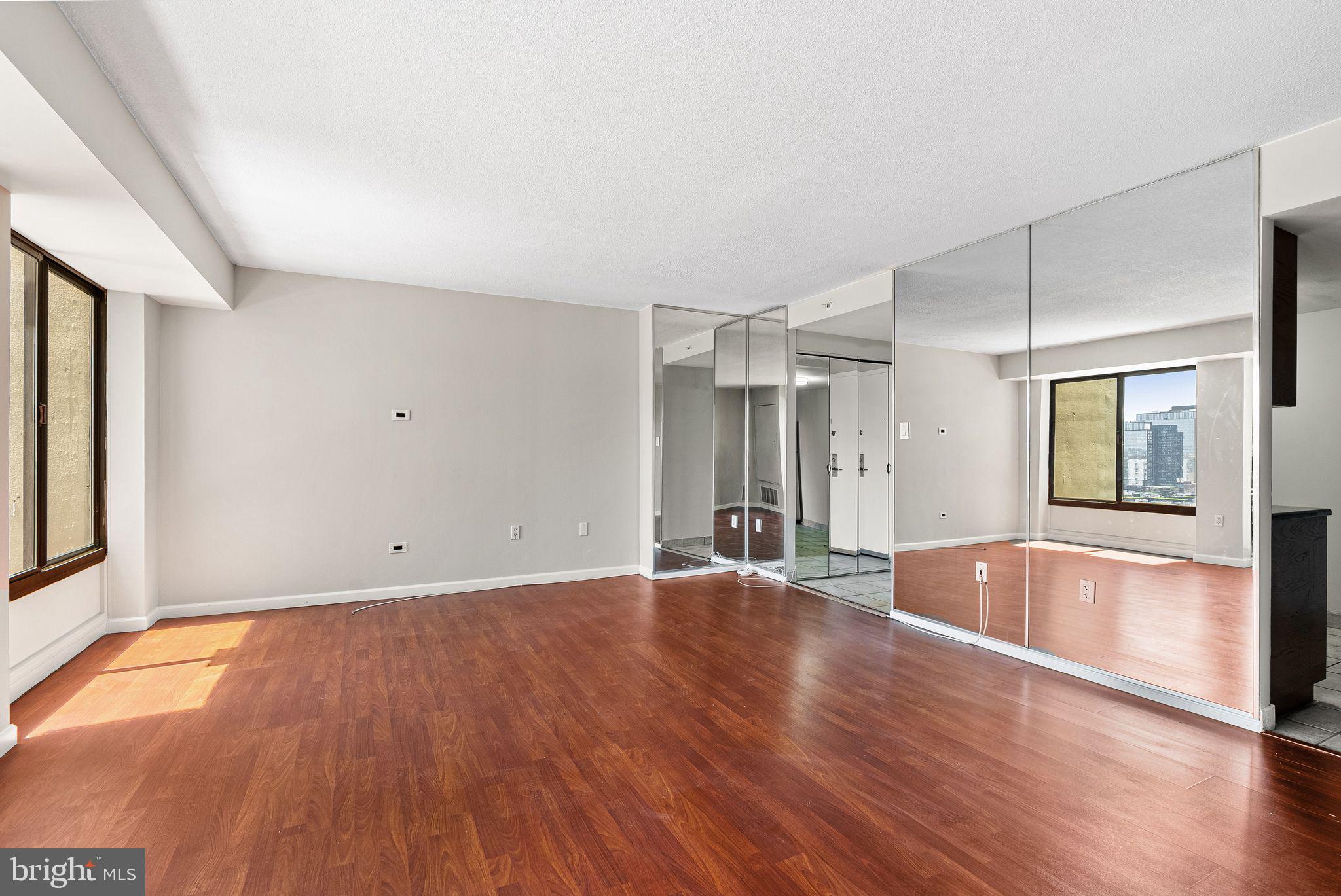 2001 HAMILTON STREET 1614