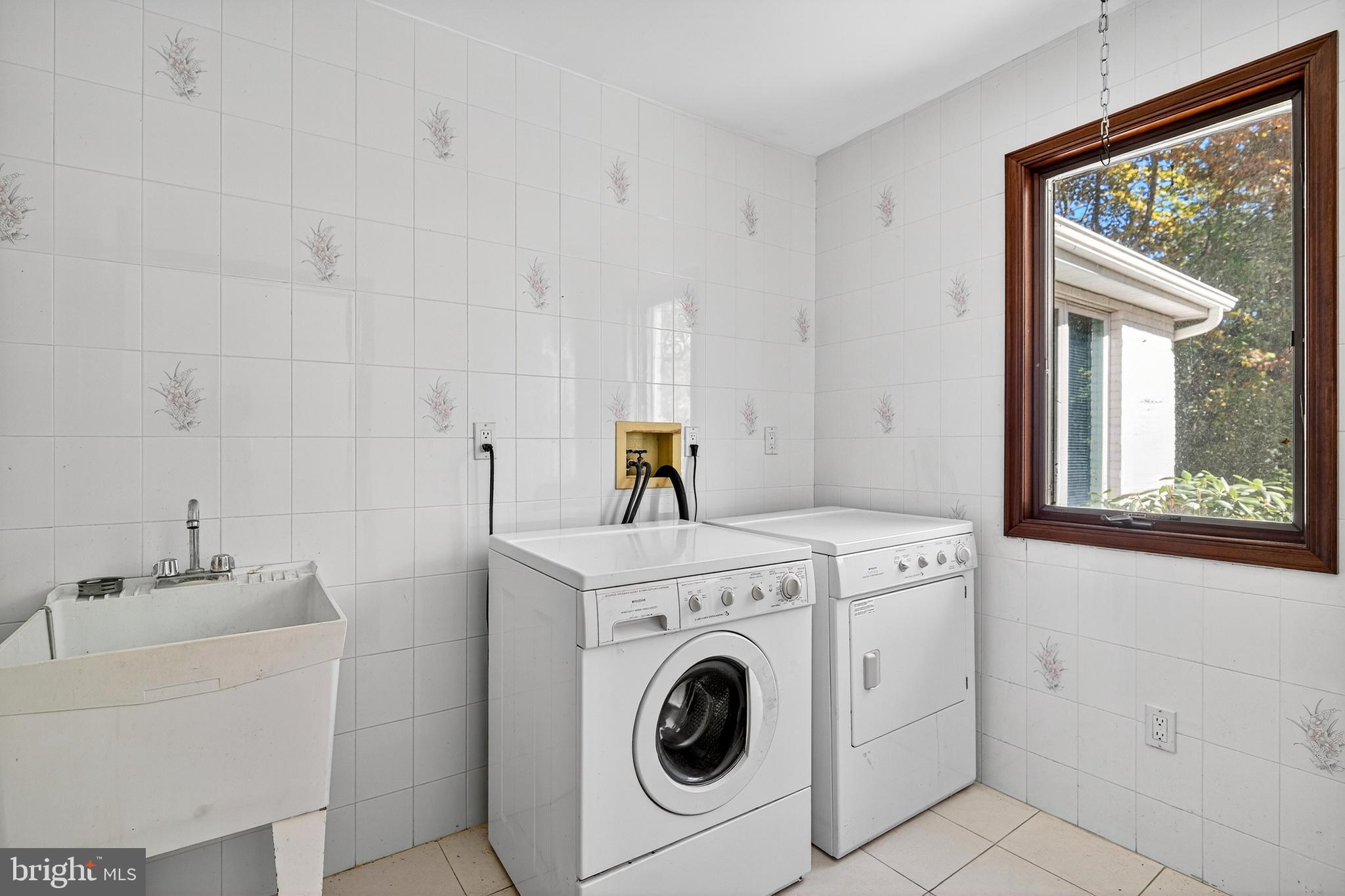 ROSEDALE ACRES - Residential