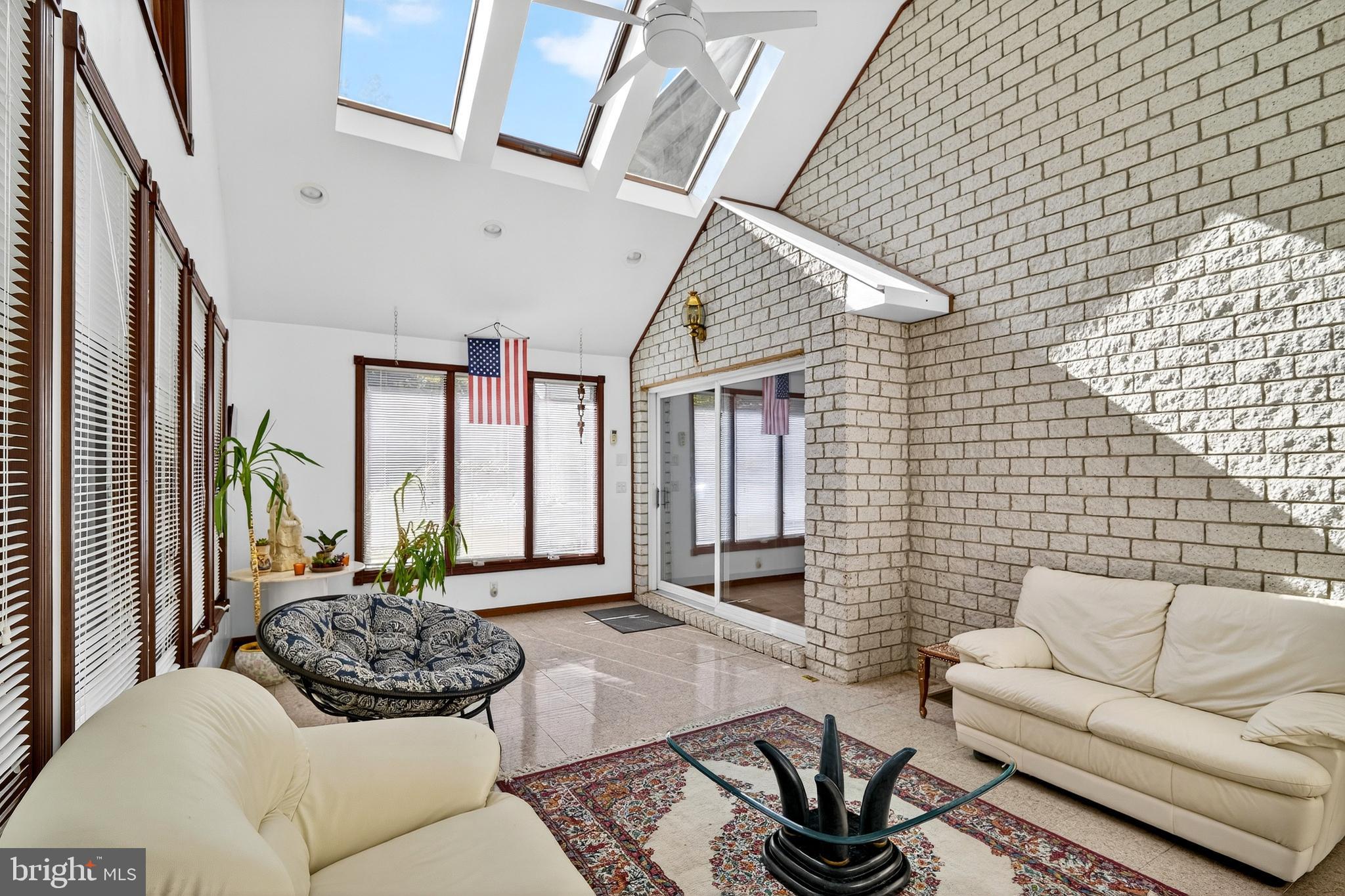 ROSEDALE ACRES - Residential