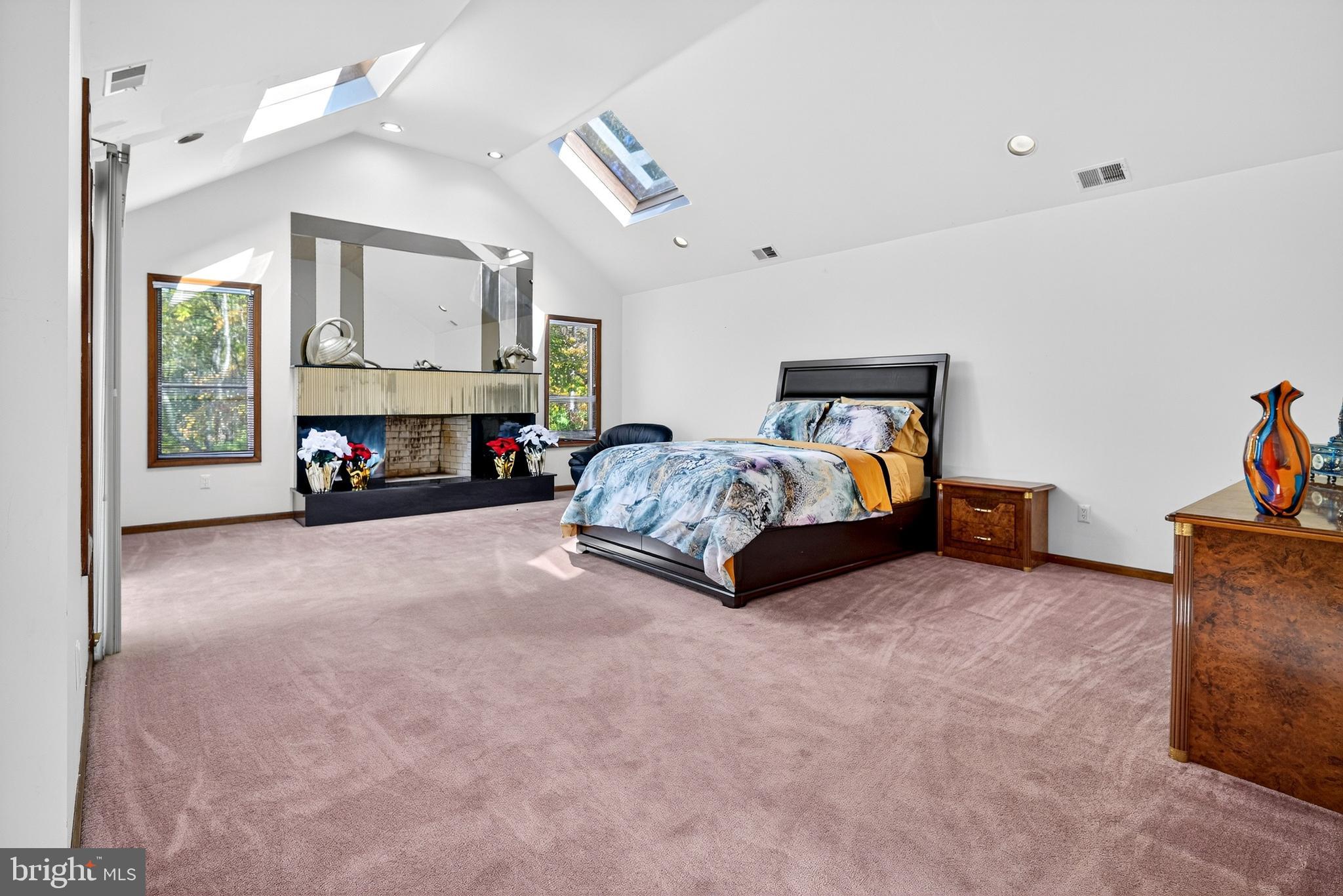 ROSEDALE ACRES - Residential