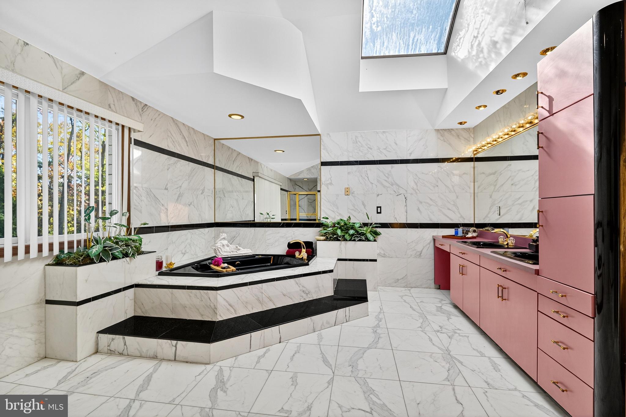 ROSEDALE ACRES - Residential