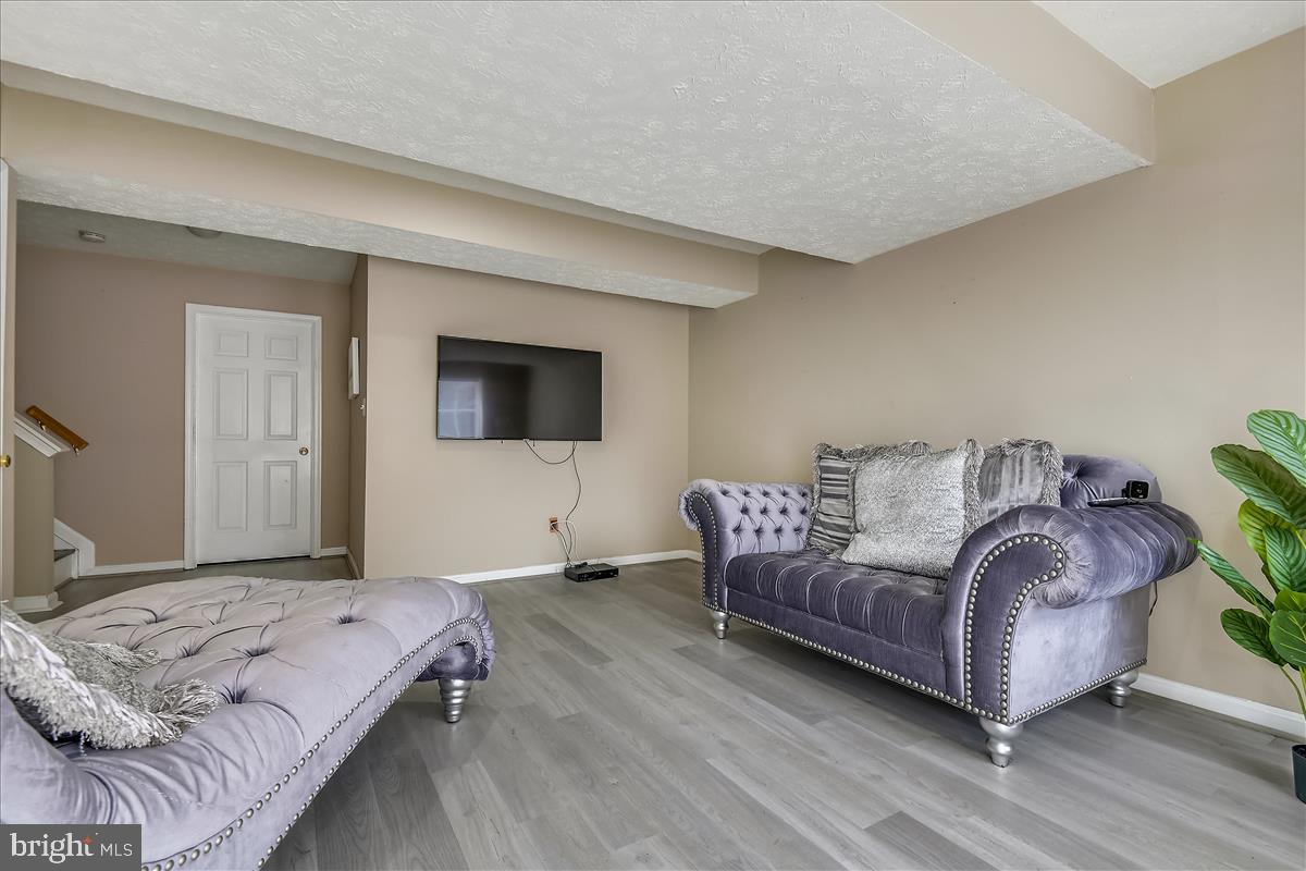 OWINGS MILLS - Residential