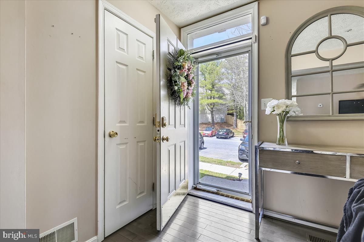 OWINGS MILLS - Residential