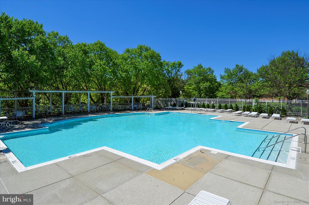 OWINGS MILLS - Residential