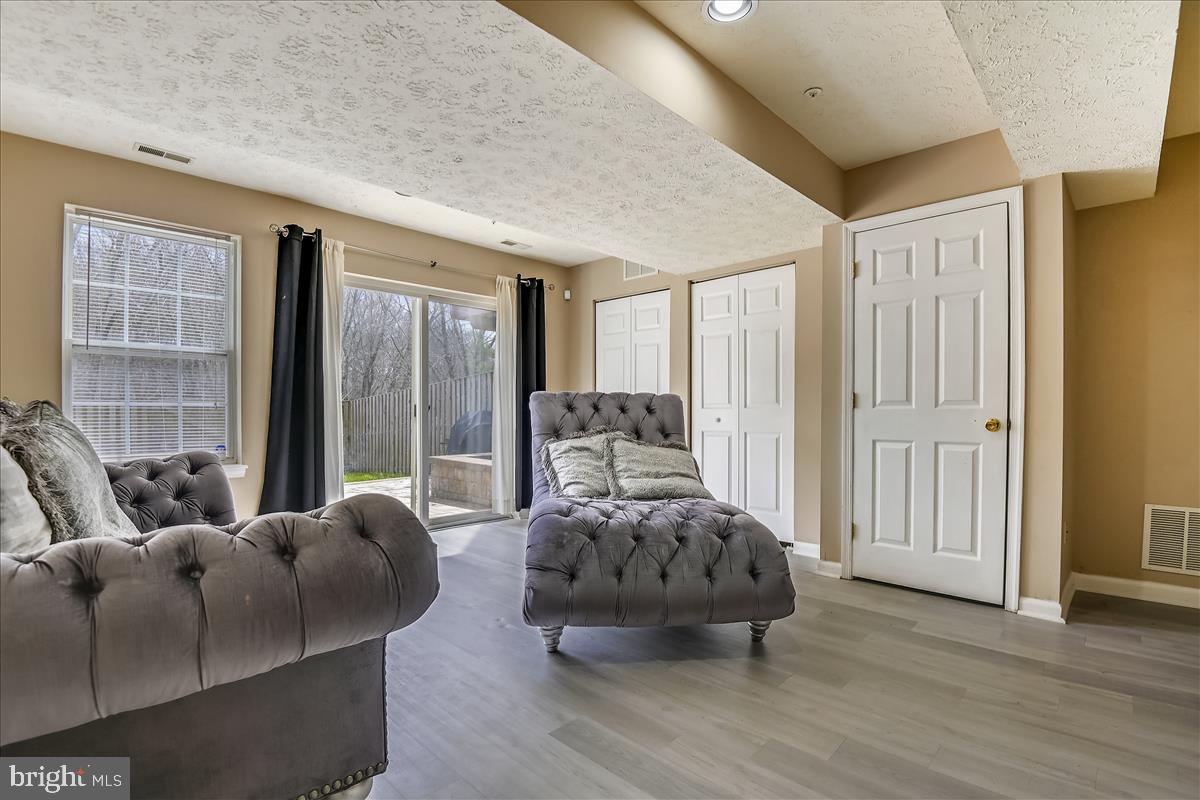 OWINGS MILLS - Residential