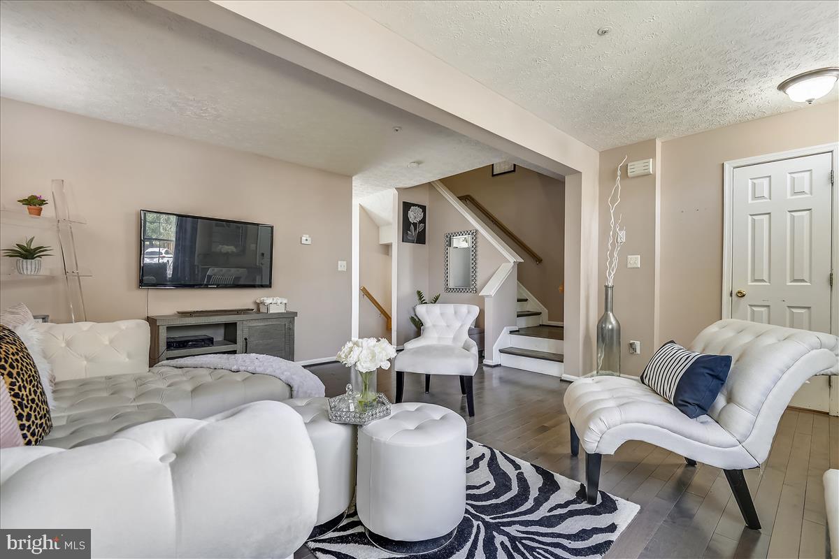 OWINGS MILLS - Residential