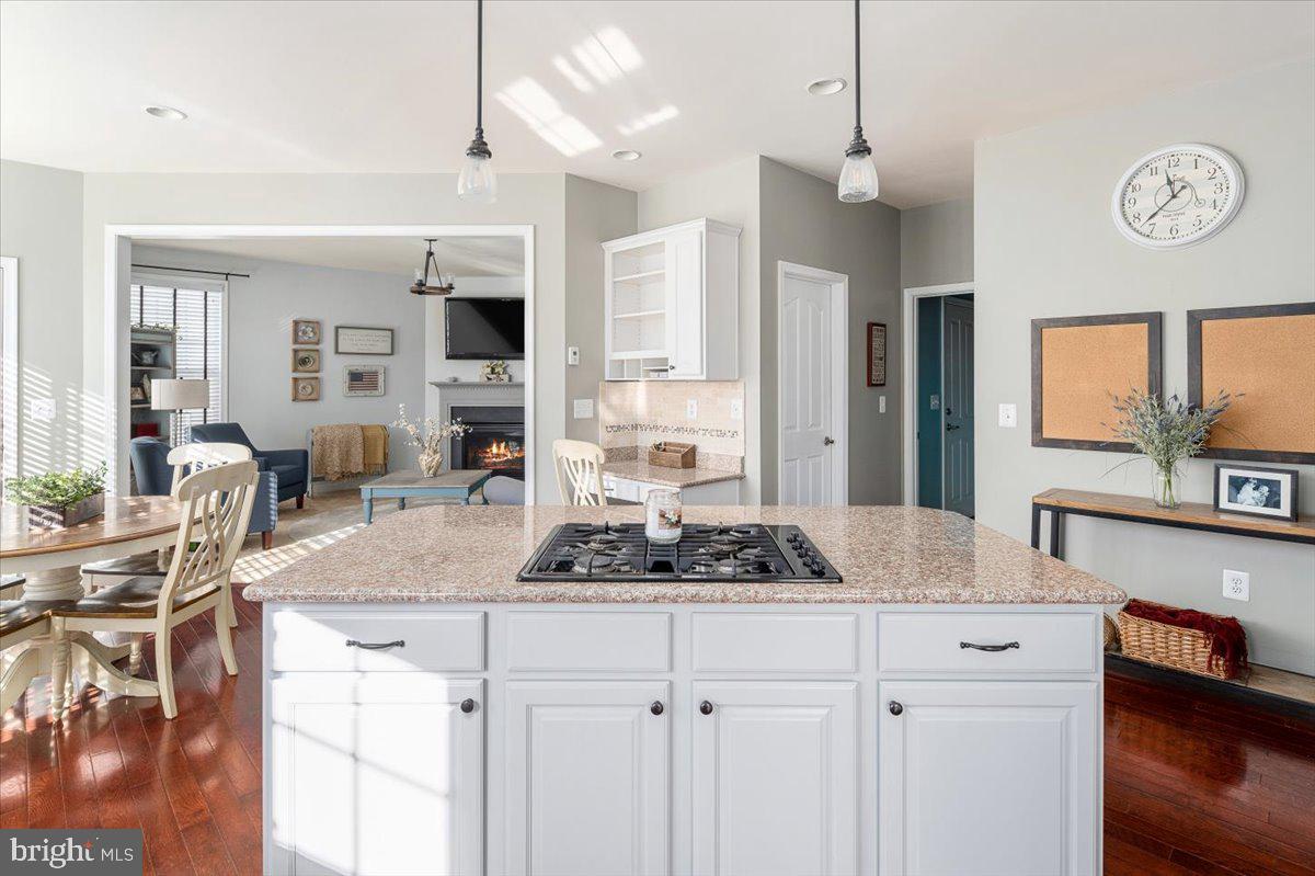 HILLS OF AQUIA - Residential