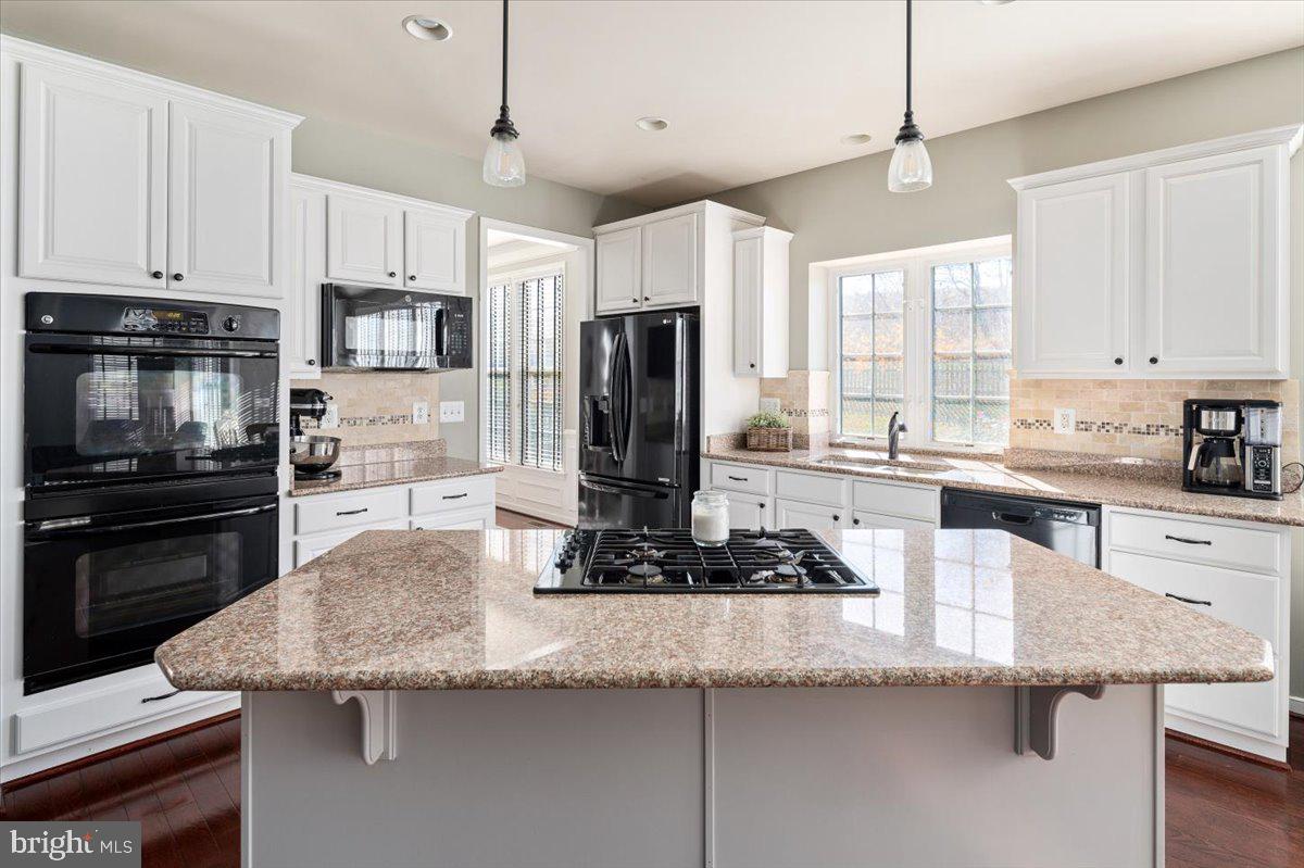 HILLS OF AQUIA - Residential