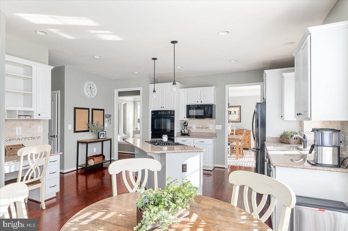 HILLS OF AQUIA - Residential