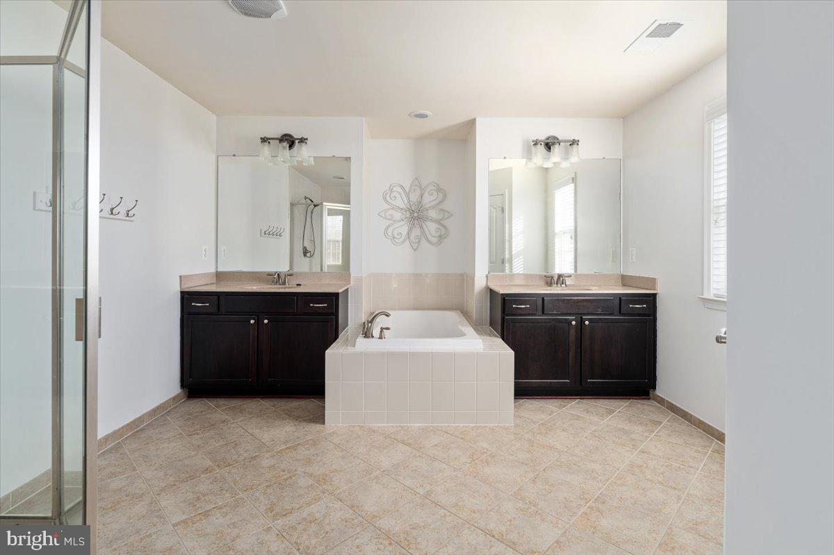 HILLS OF AQUIA - Residential