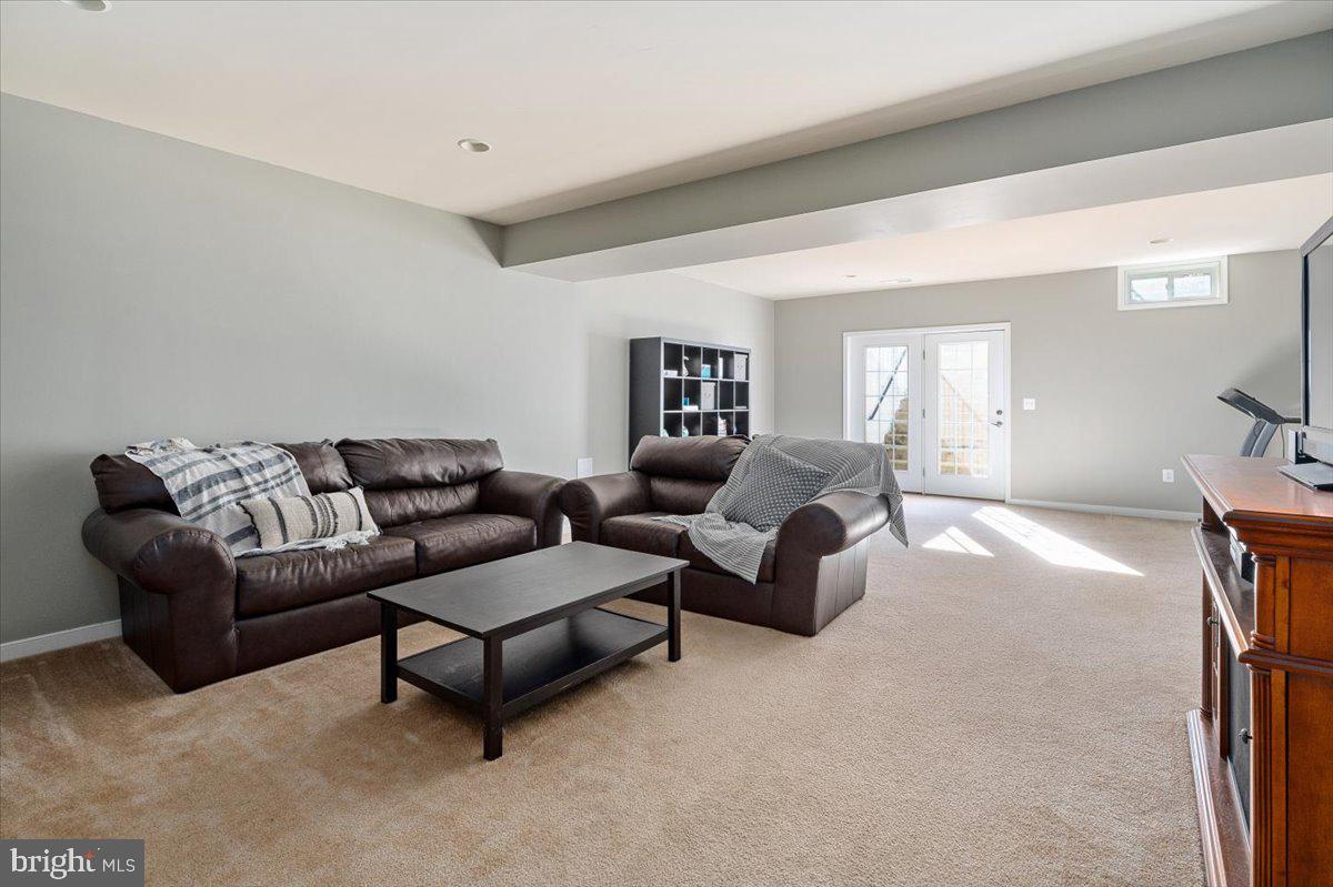 HILLS OF AQUIA - Residential