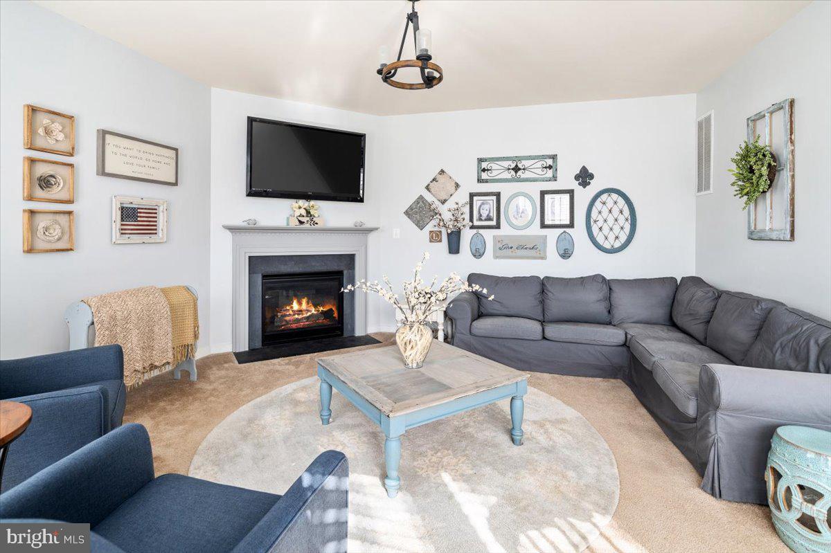 HILLS OF AQUIA - Residential