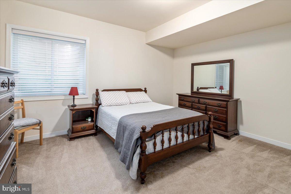 HILLS OF AQUIA - Residential