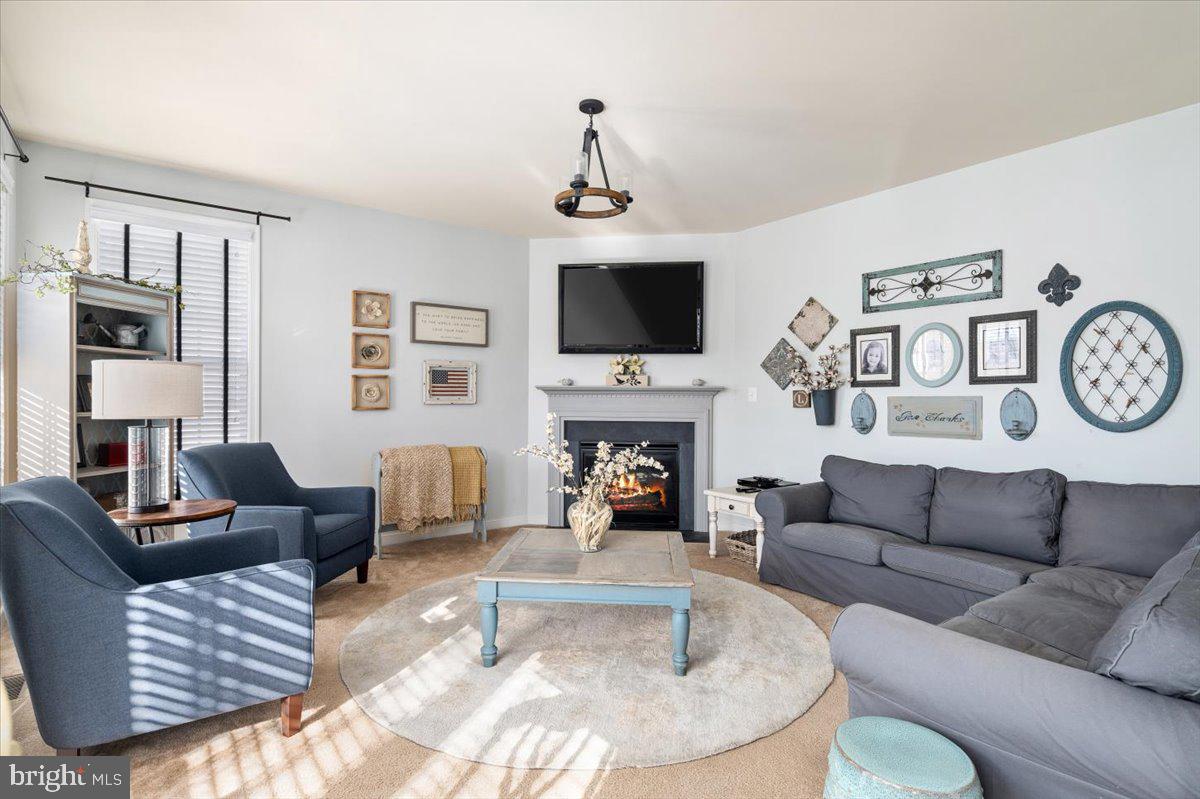 HILLS OF AQUIA - Residential