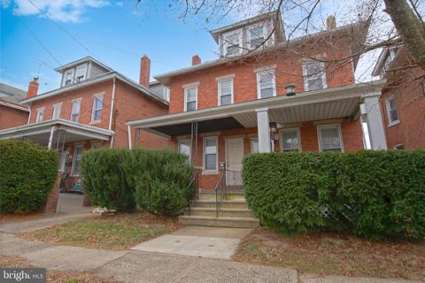 Townhouse For Sale - 1406 Brunswick Ave Avenue<br/> TRENTON, NJ 08638