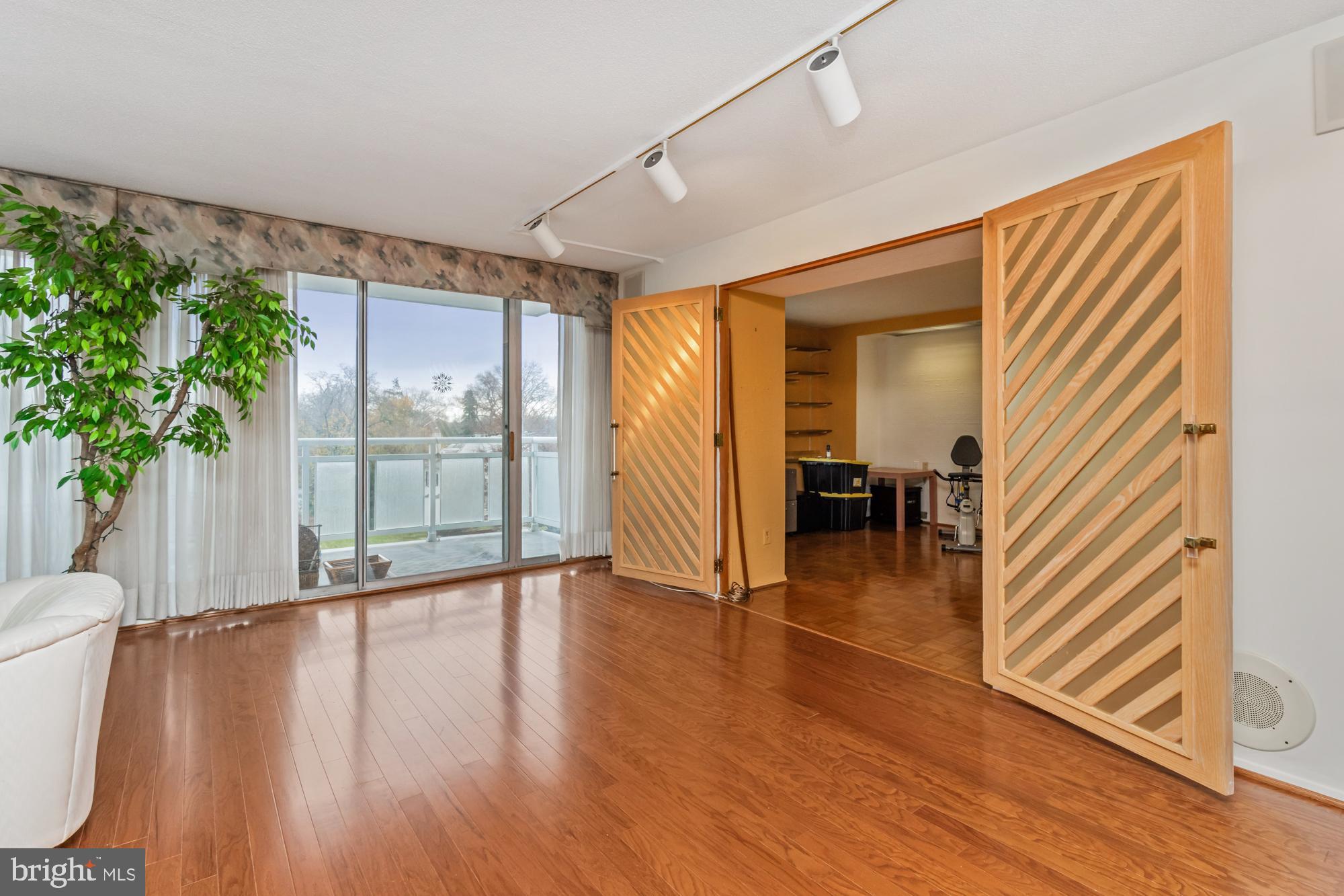 UPPER PARK HEIGHTS - Residential