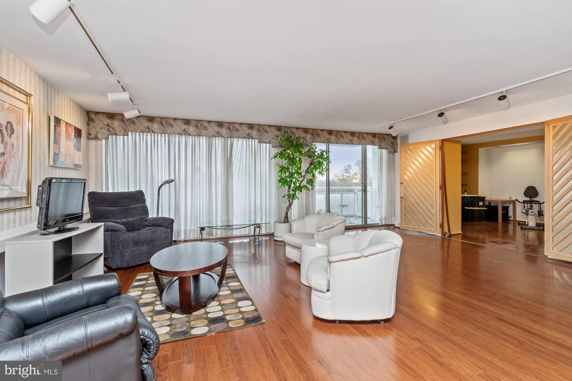 UPPER PARK HEIGHTS - Residential