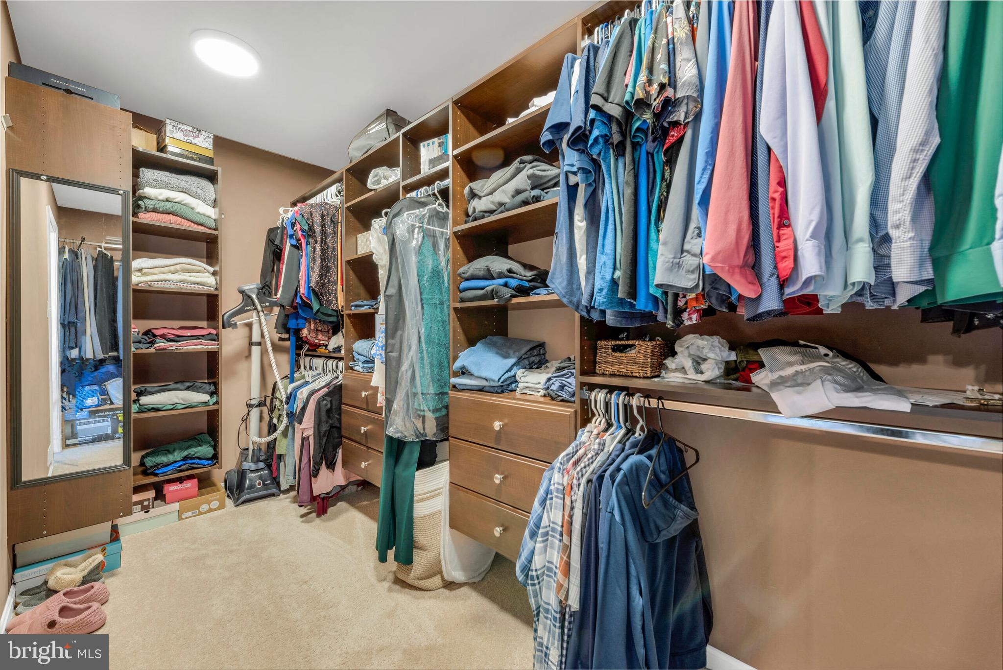 ASHBURN FARM - Residential Lease