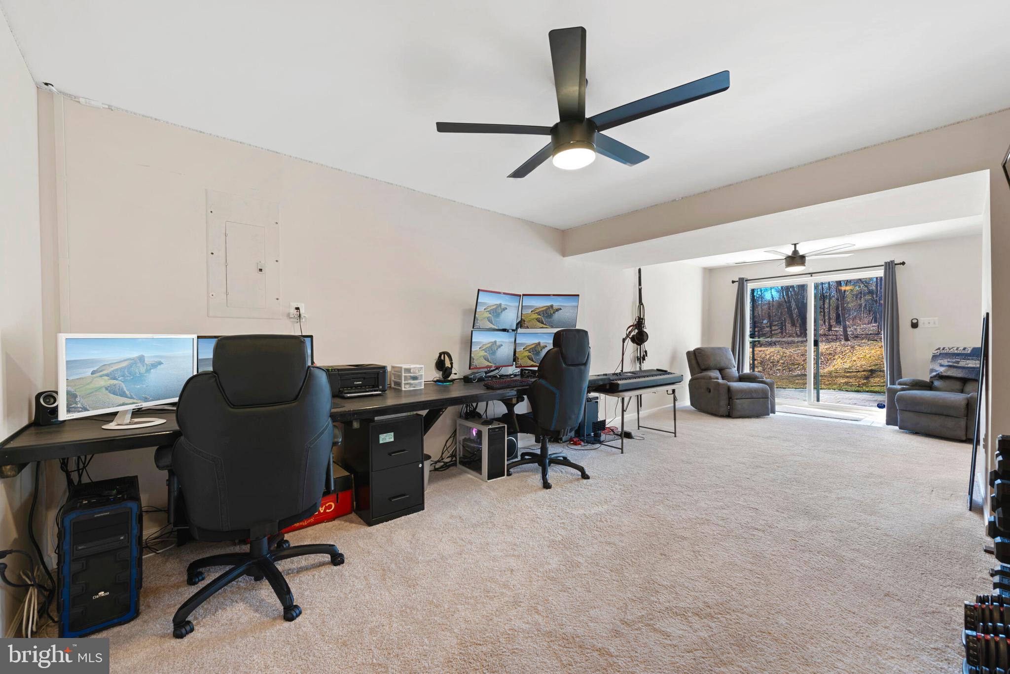 ASHBURN FARM - Residential Lease