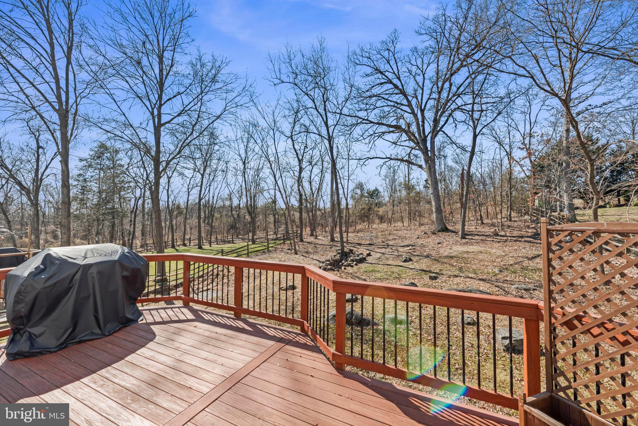 ASHBURN FARM - Residential Lease