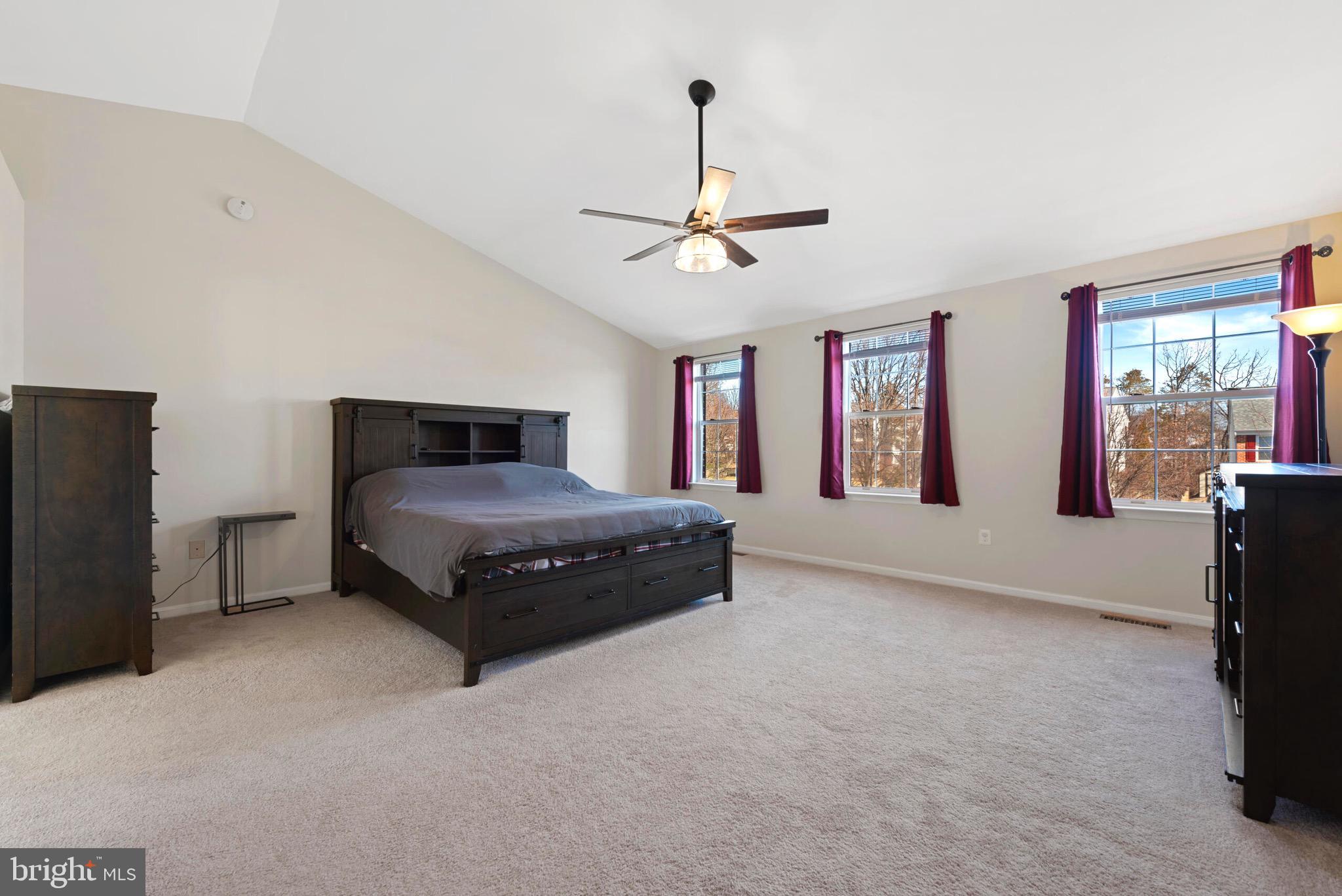 ASHBURN FARM - Residential Lease